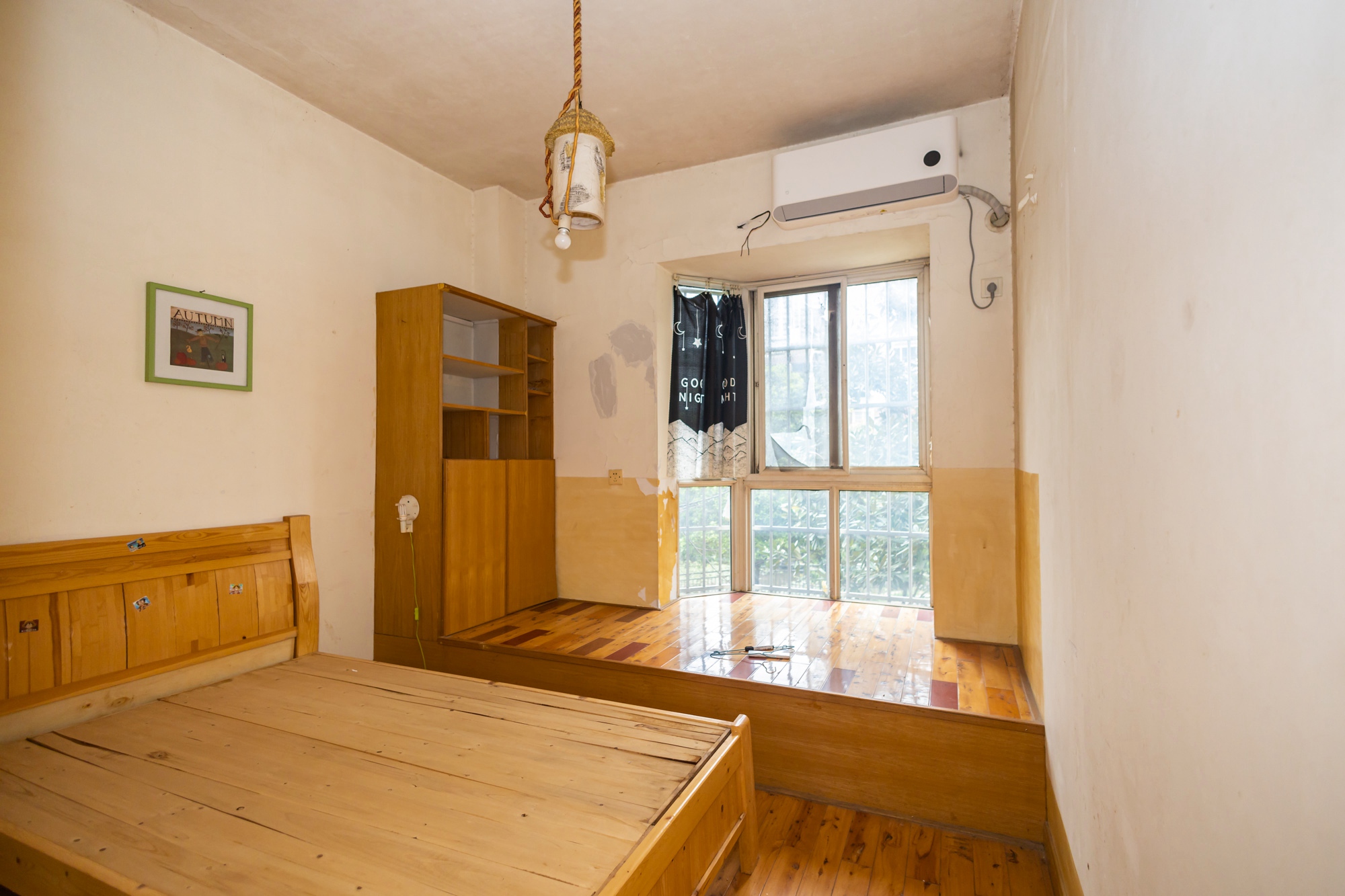 幸福洋房 4室2厅2卫 70.0万 幸福洋房 4室2厅2卫 70.0万卧室