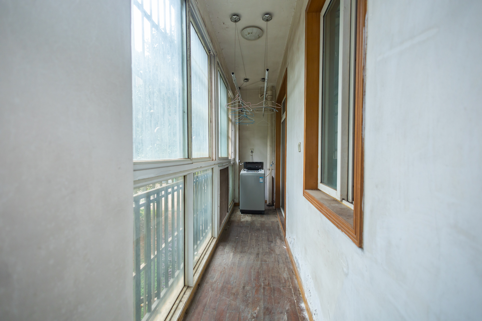 幸福洋房 4室2厅2卫 70.0万 幸福洋房 4室2厅2卫 70.0万阳台