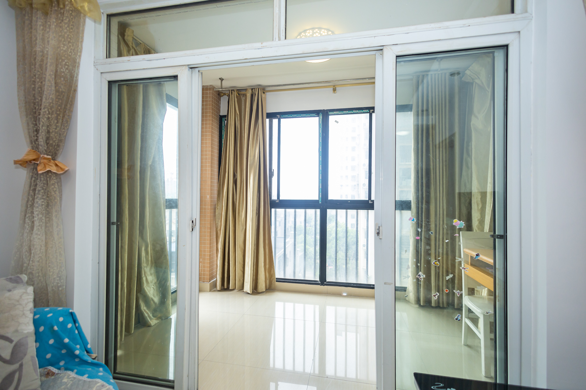 鹏基诺亚山林 2室2厅1卫 59.0万 鹏基诺亚山林 2室2厅1卫 59.0万阳台