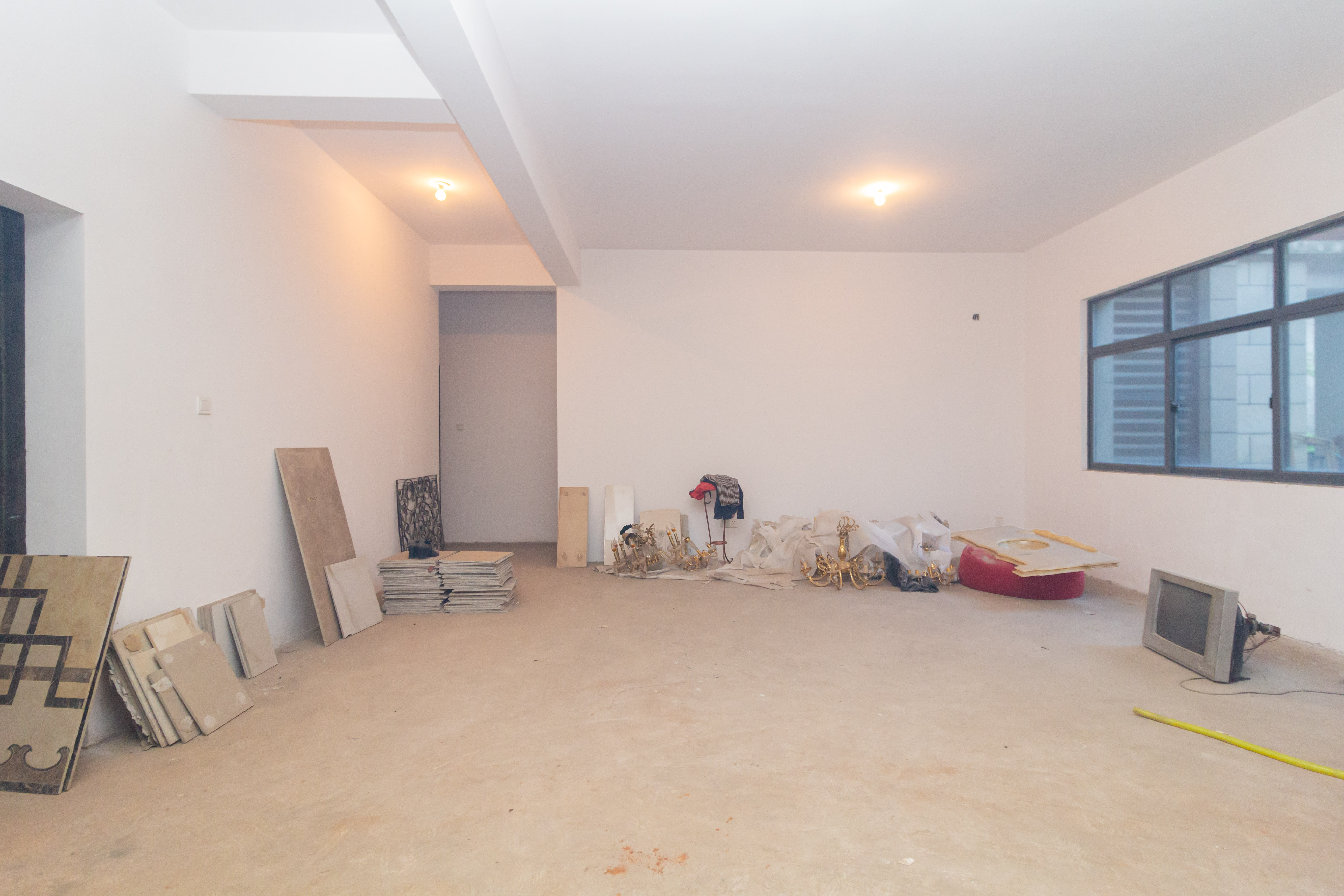 辉宏橄榄城  7室3厅3卫    208.0万 辉宏橄榄城  7室3厅3卫    208.0万客厅