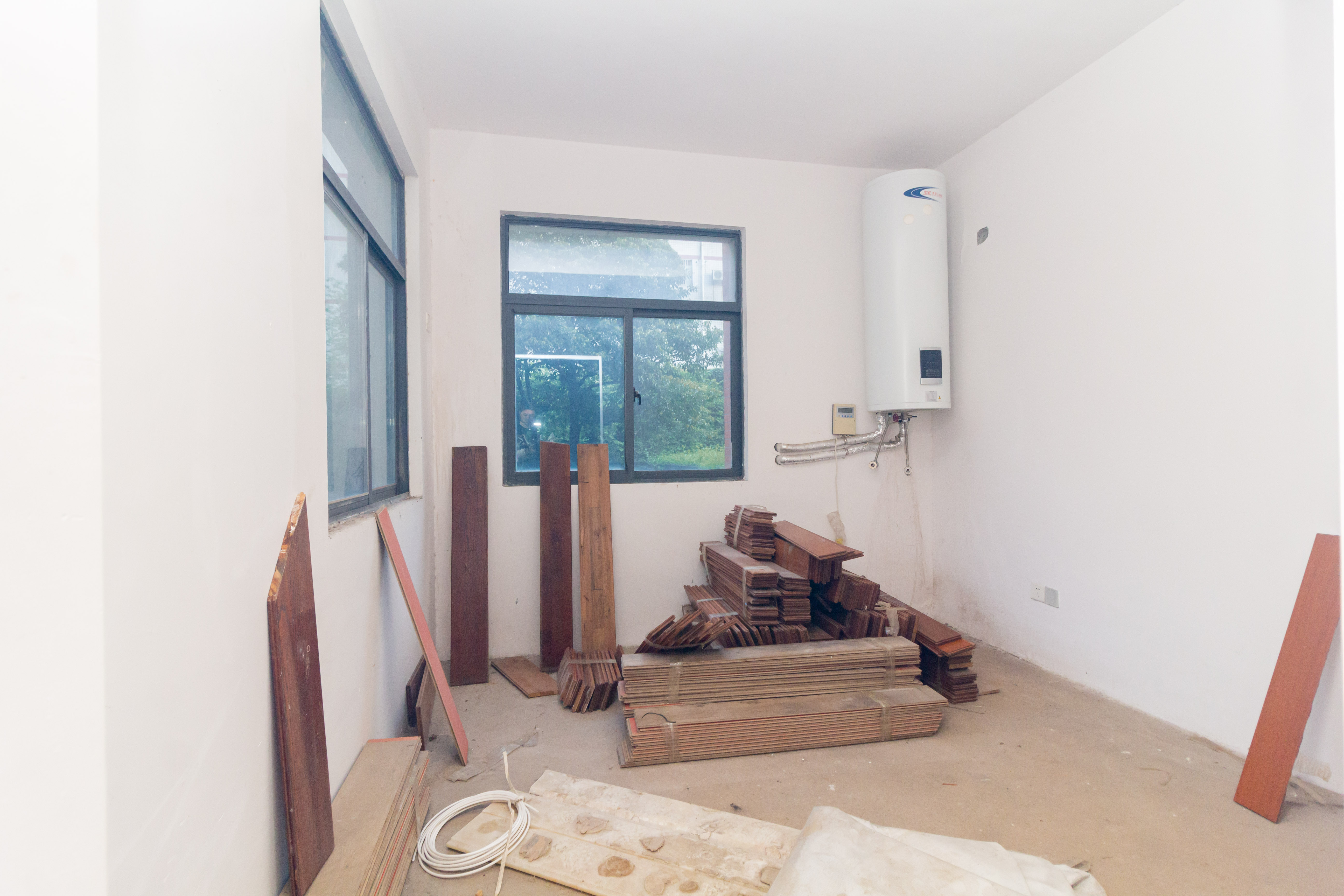 辉宏橄榄城  7室3厅3卫    208.0万 辉宏橄榄城  7室3厅3卫    208.0万卧室