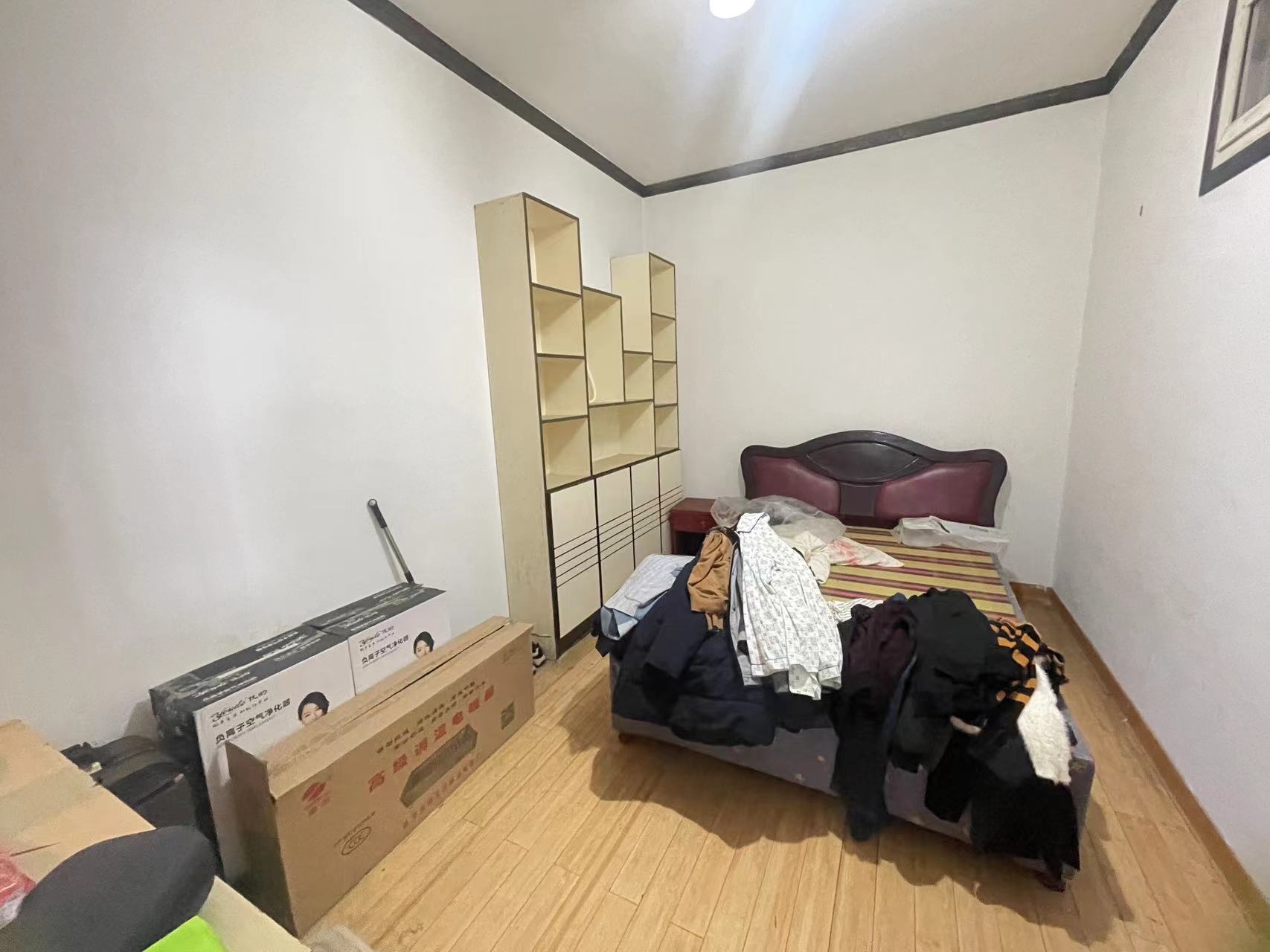 体小综合楼  4室2厅2卫    41.5万 体小综合楼  4室2厅2卫    41.5万室内图