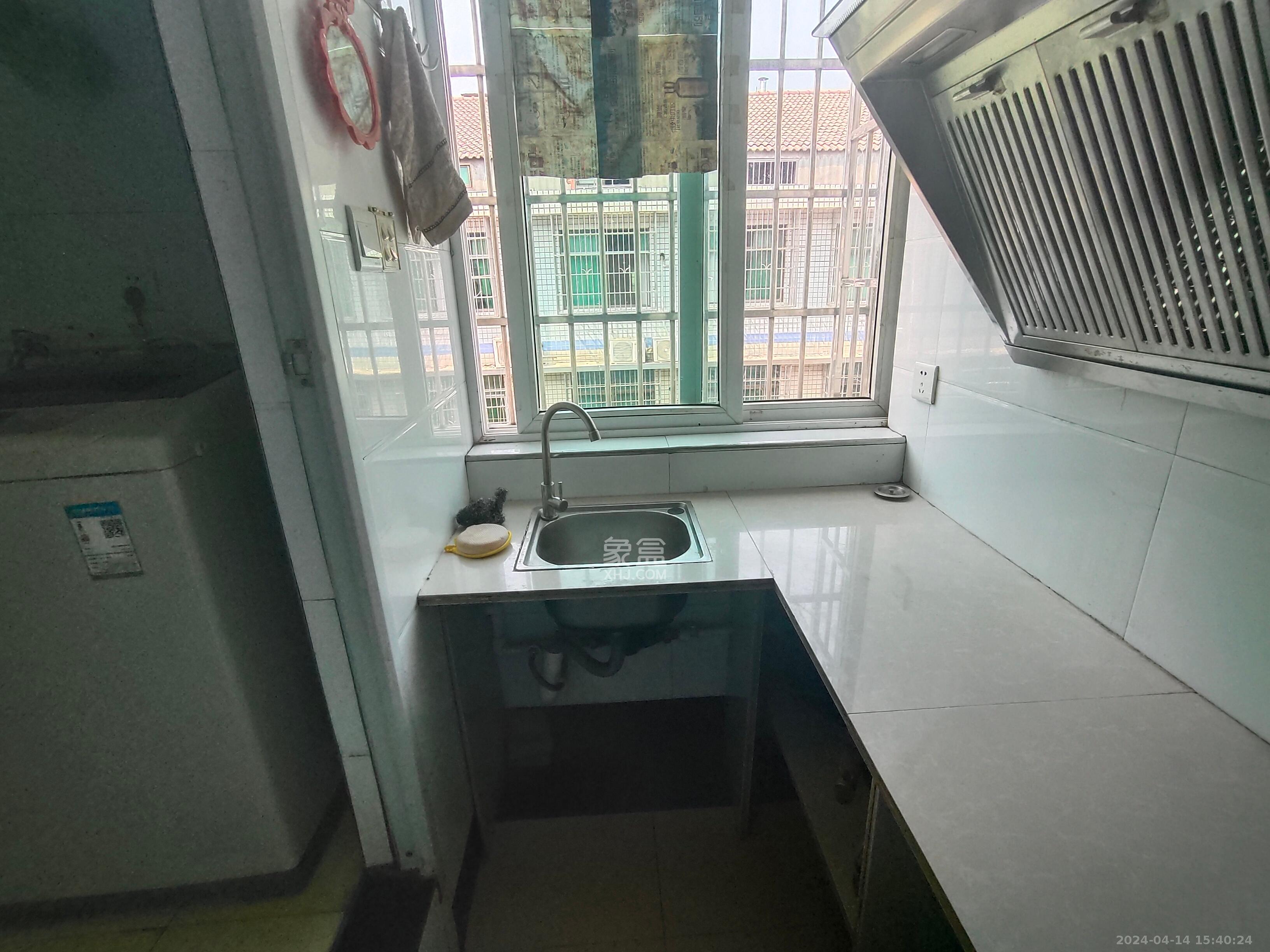 泉塘小区  1室1厅1卫   900.00元/月室内图