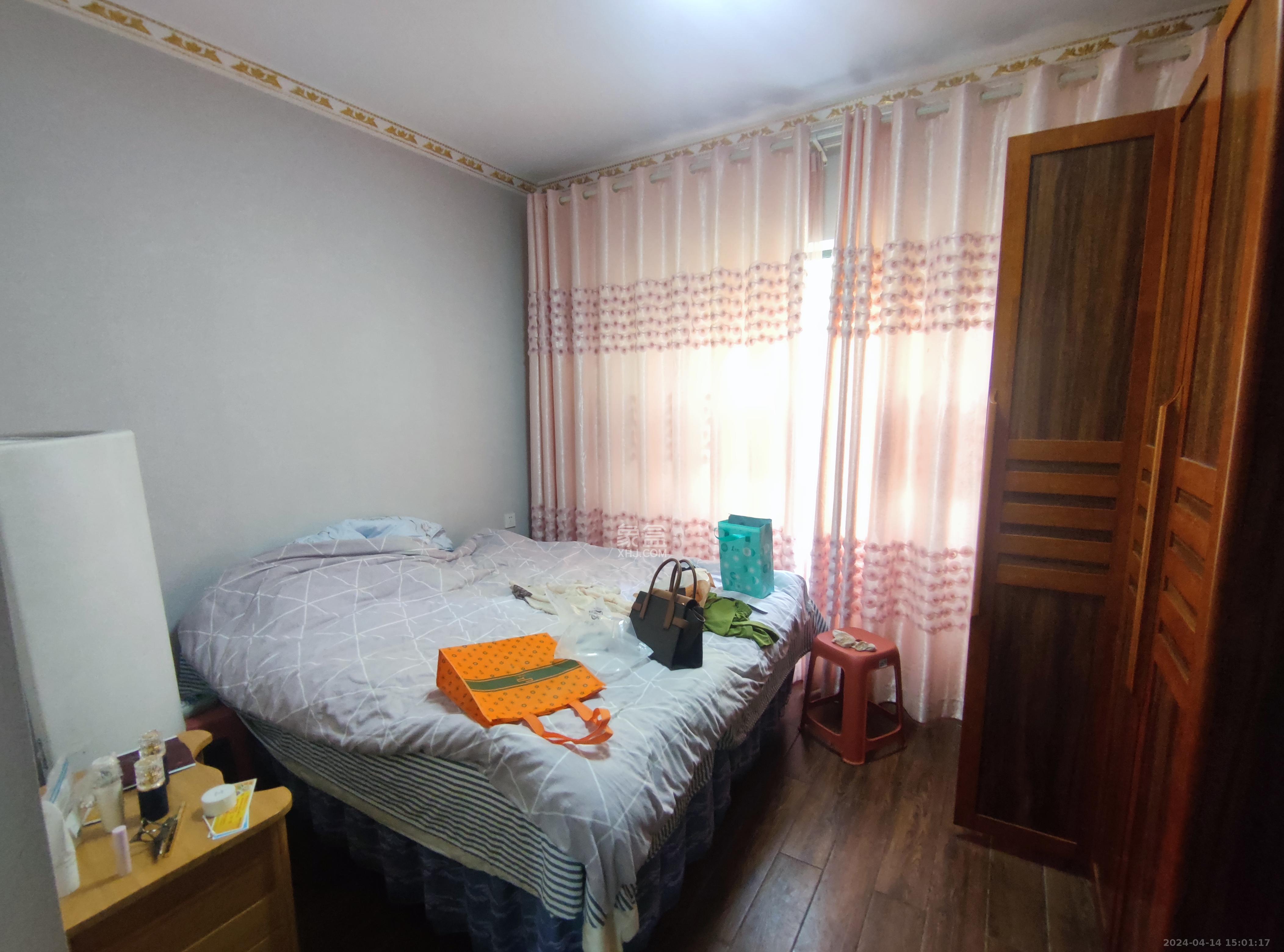 中城丽景香山园  3室2厅1卫   5500.00元/月室内图