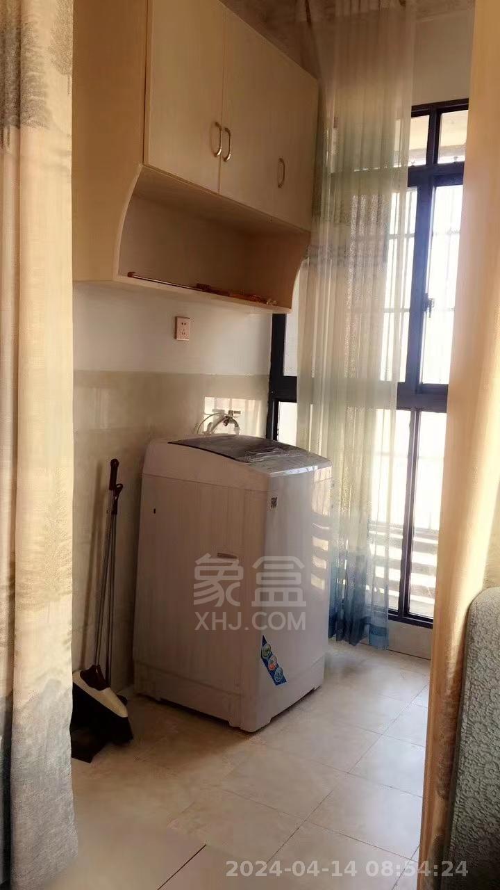 中建御山和苑  1室1厅1卫   1500.00元/月室内图