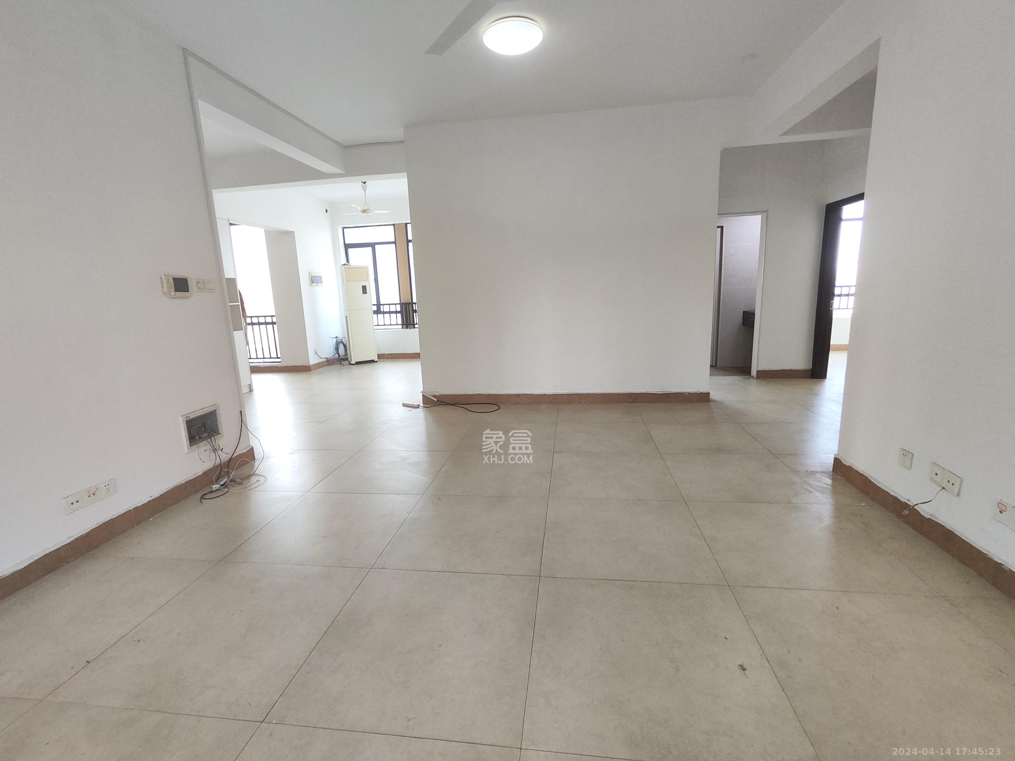 融圣国际  3室1厅2卫   3600.00元/月室内图