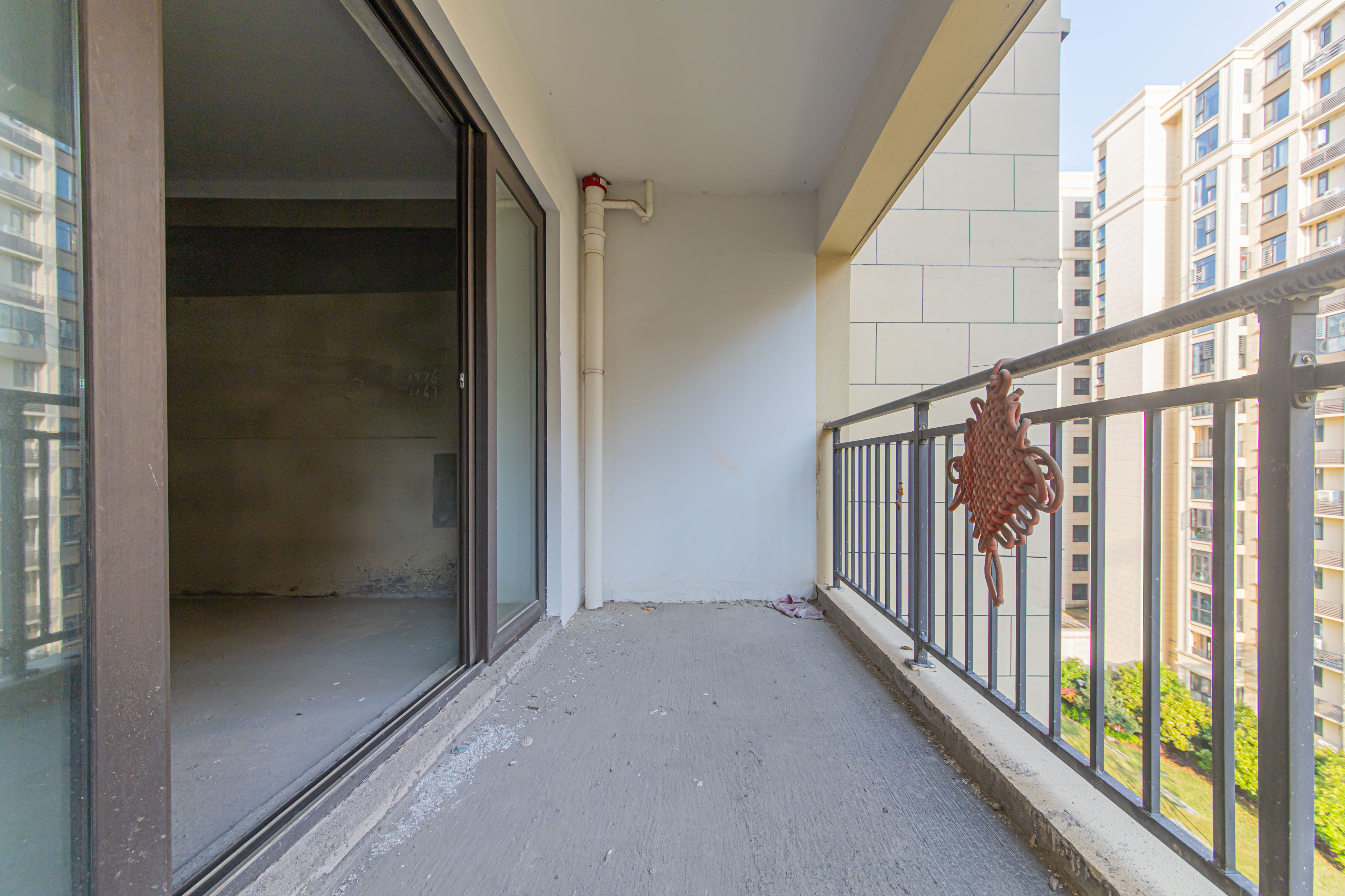 北辰中央公园DF区  3室2厅2卫   129.50万阳台