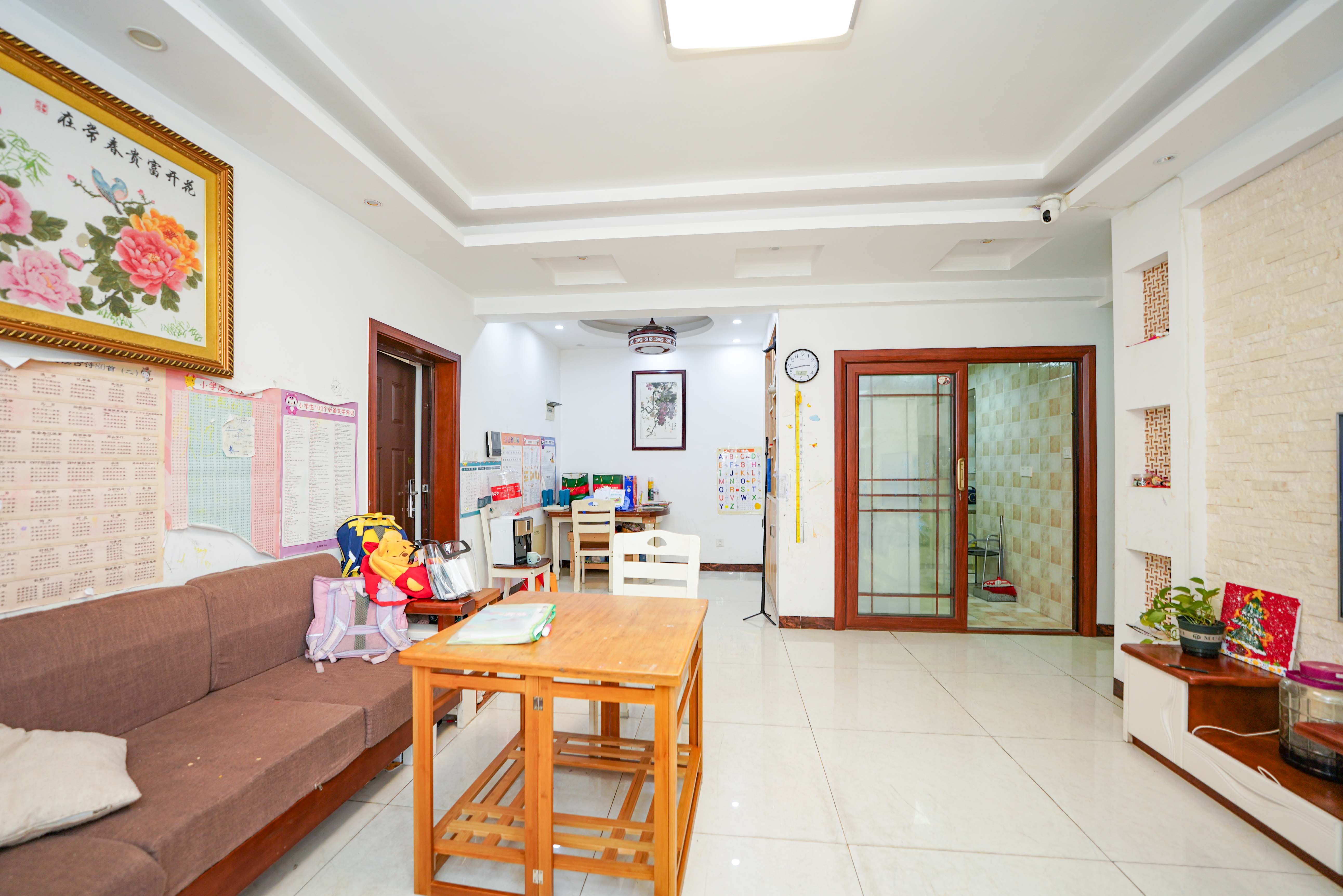 山水印象(愿景想山)  3室2厅1卫    43.68万 山水印象(愿景想山)  3室2厅1卫    43.68万客厅