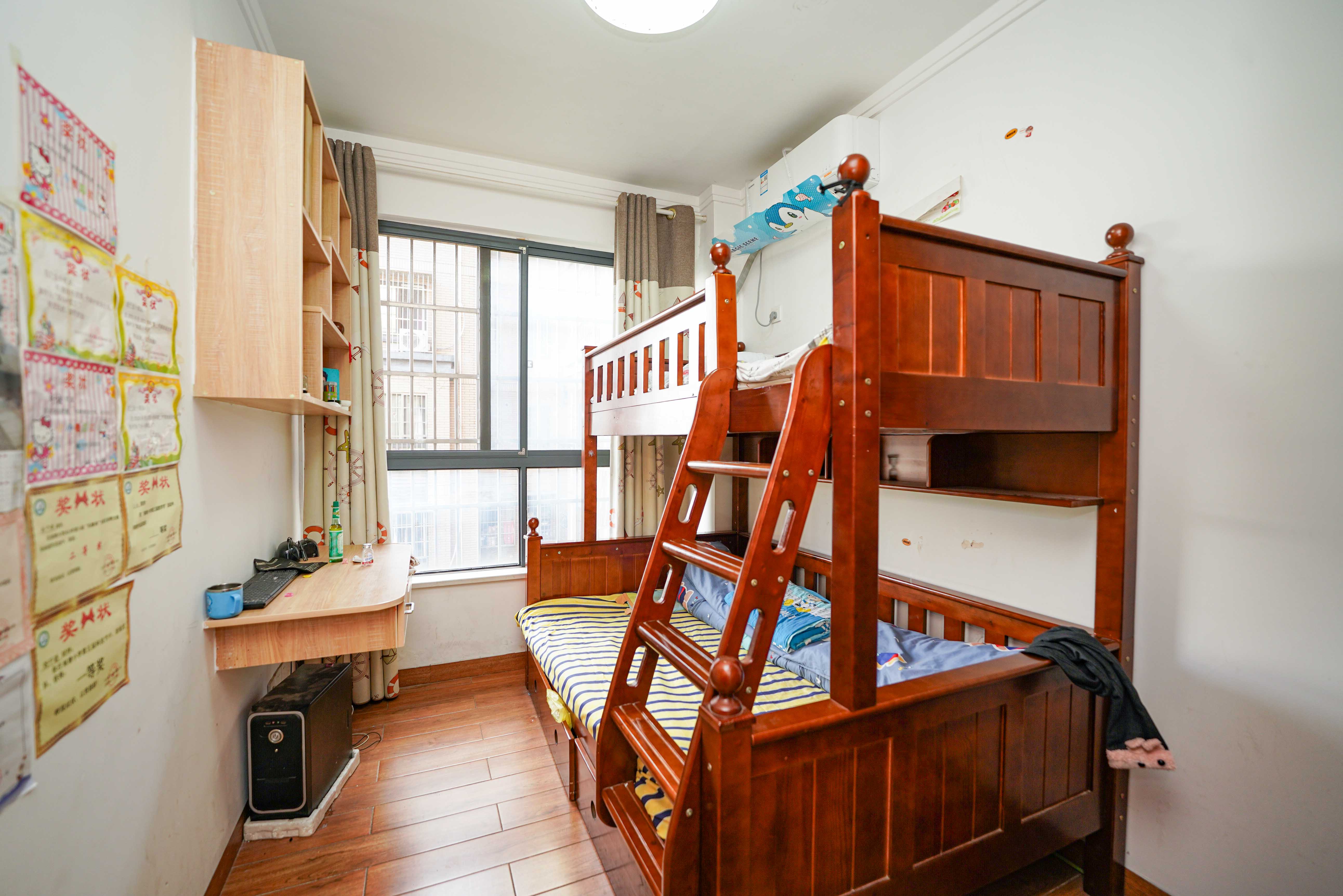 山水印象(愿景想山)  3室2厅1卫    43.68万 山水印象(愿景想山)  3室2厅1卫    43.68万卧室