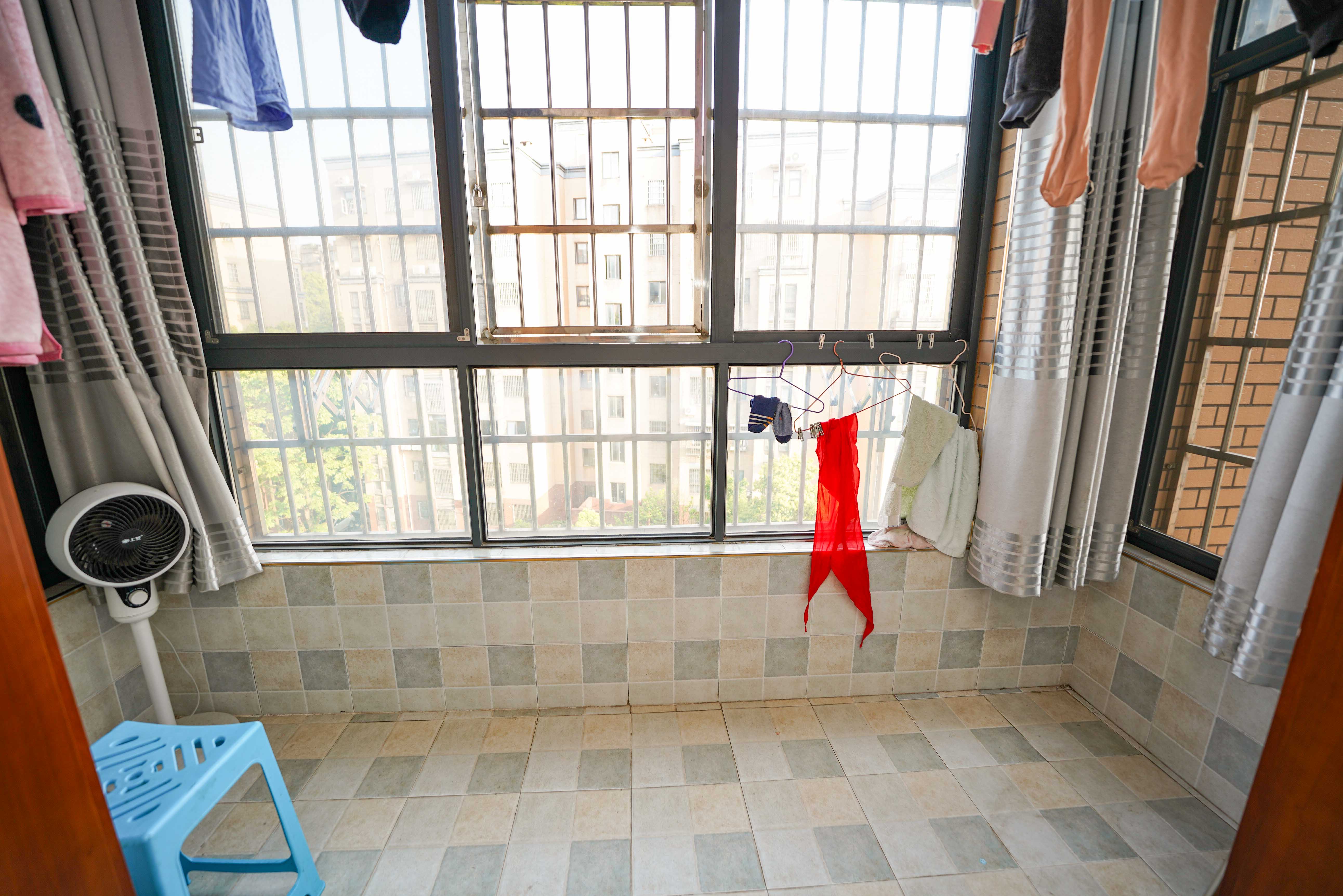 山水印象(愿景想山)  3室2厅1卫    43.68万 山水印象(愿景想山)  3室2厅1卫    43.68万阳台