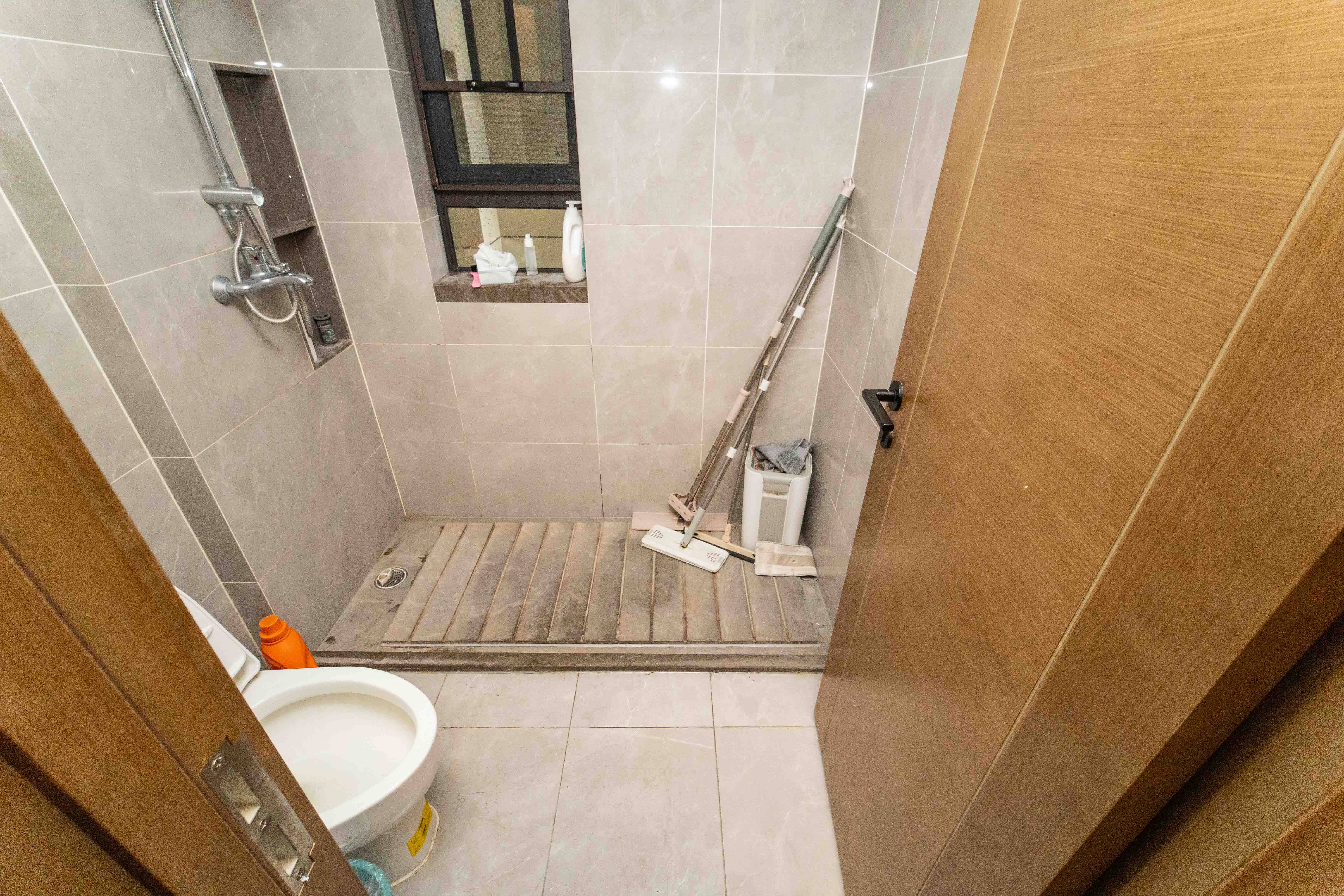 万科金域蓝湾 4室2厅2卫 195.0万 万科金域蓝湾 4室2厅2卫 195.0万卫生间