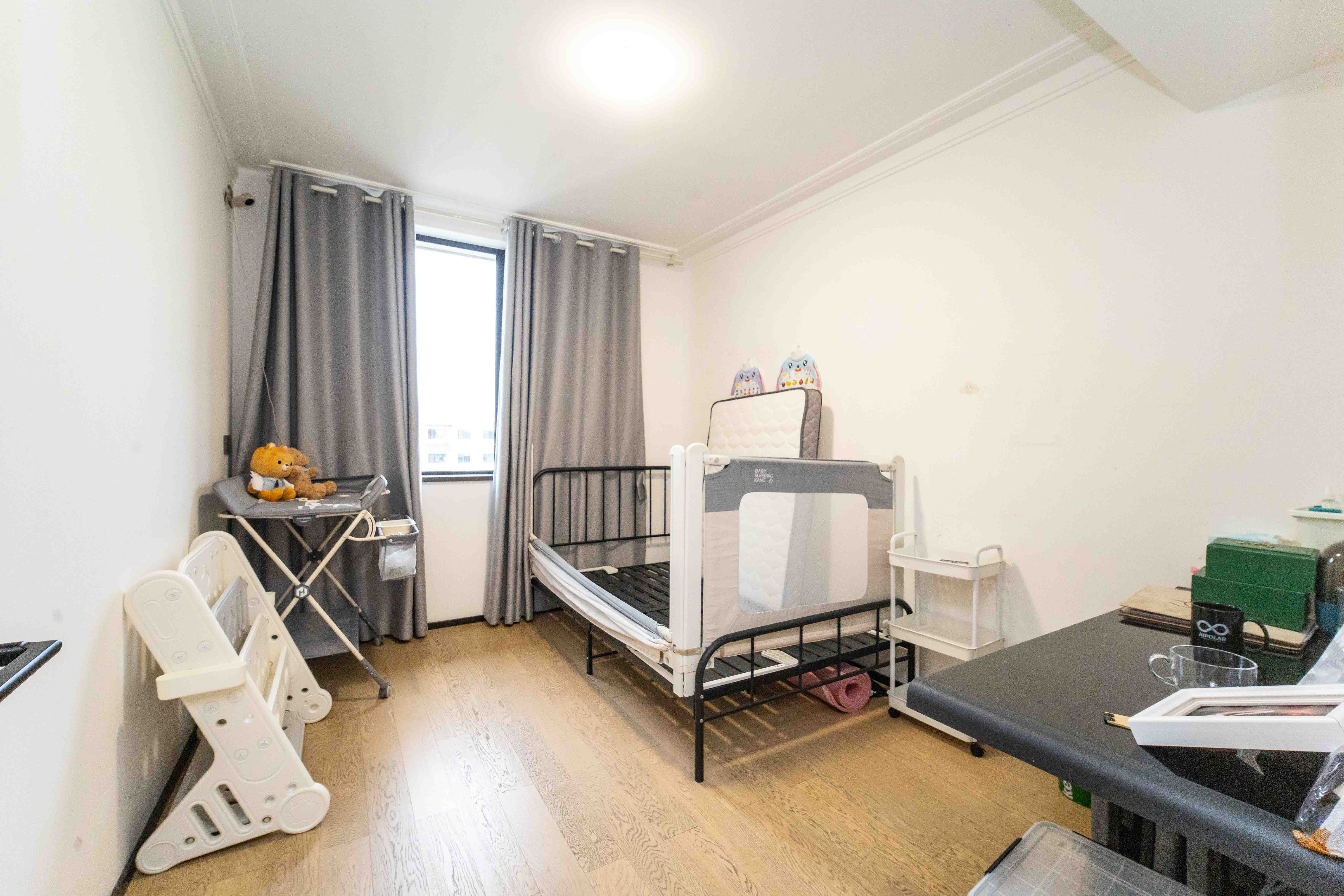 万科金域蓝湾 4室2厅2卫 195.0万 万科金域蓝湾 4室2厅2卫 195.0万卧室