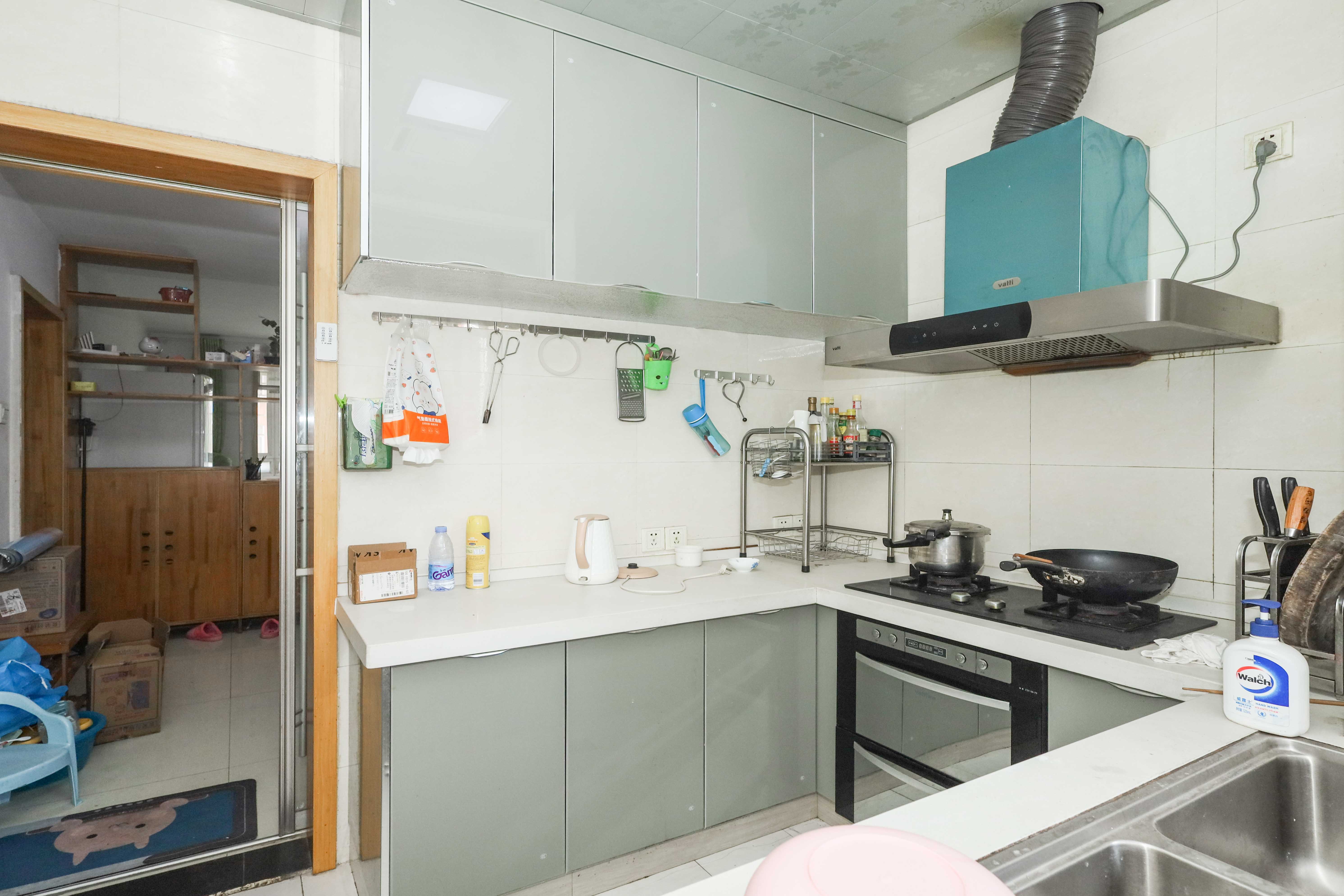 山水英伦 3室2厅2卫 72.0万 山水英伦 3室2厅2卫 72.0万厨房