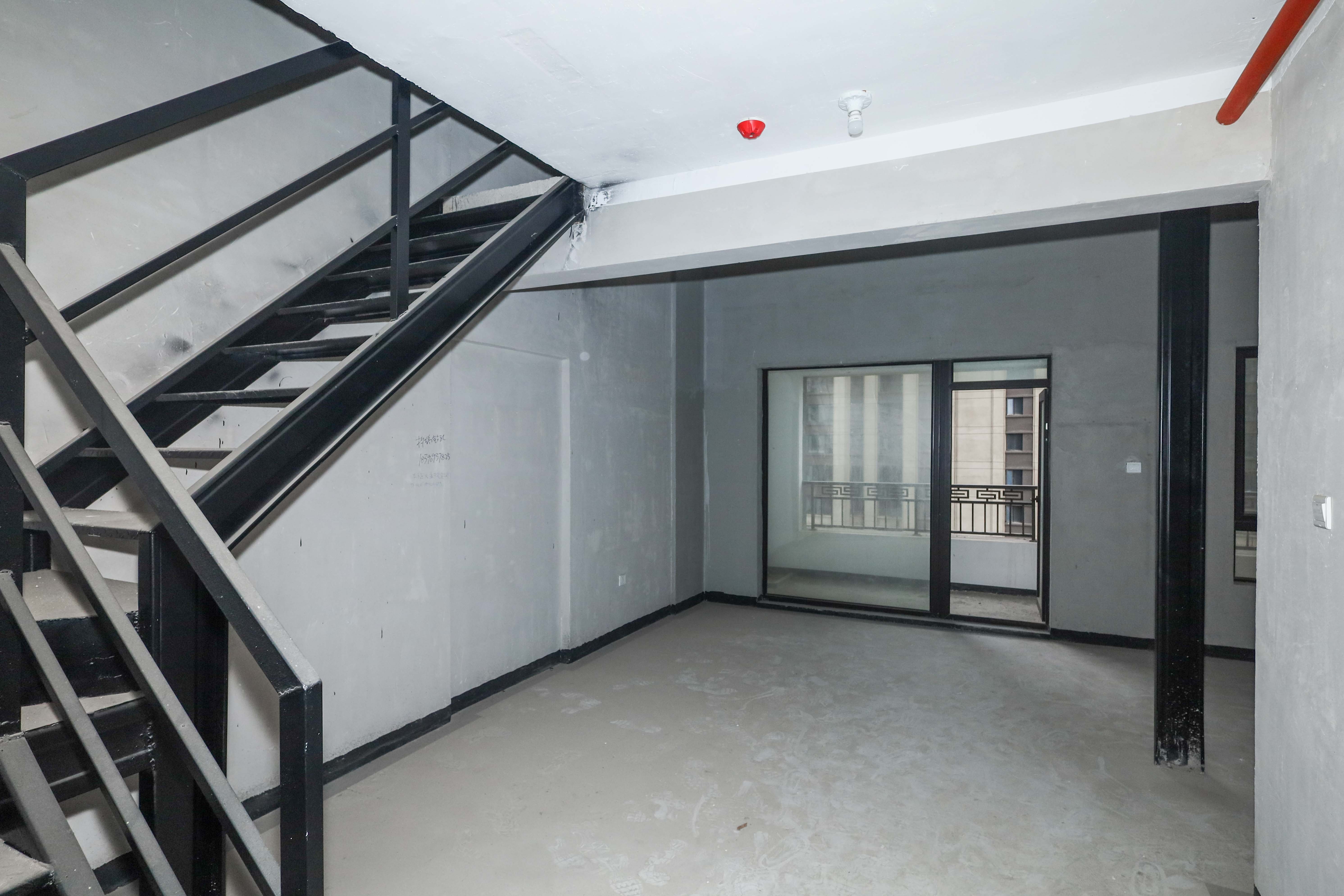 建发央著  3室2厅1卫   207.00万