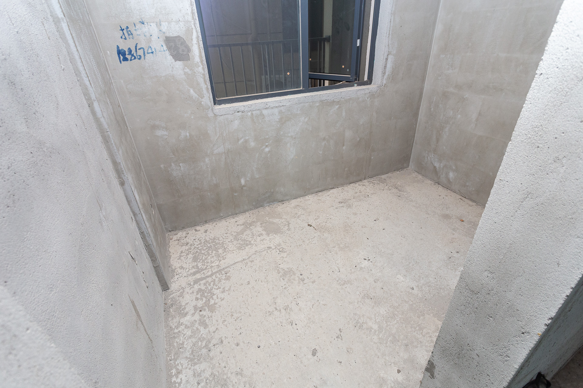 润和滨江广场(润和中央广场) 4室2厅2卫 95.8万 润和滨江广场(润和中央广场) 4室2厅2卫 95.8万卧室