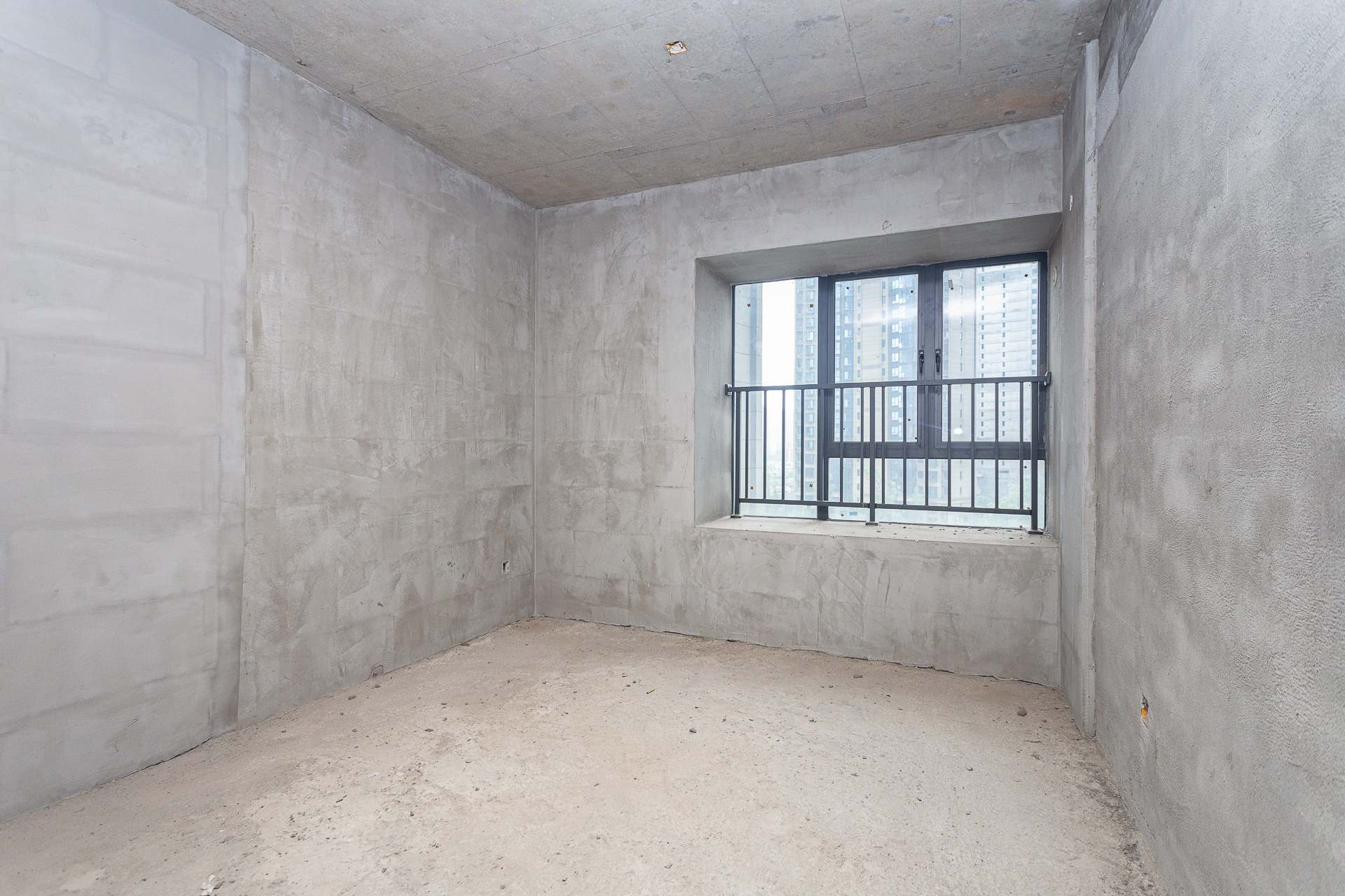 润和滨江广场(润和中央广场) 4室2厅2卫 95.8万 润和滨江广场(润和中央广场) 4室2厅2卫 95.8万卧室