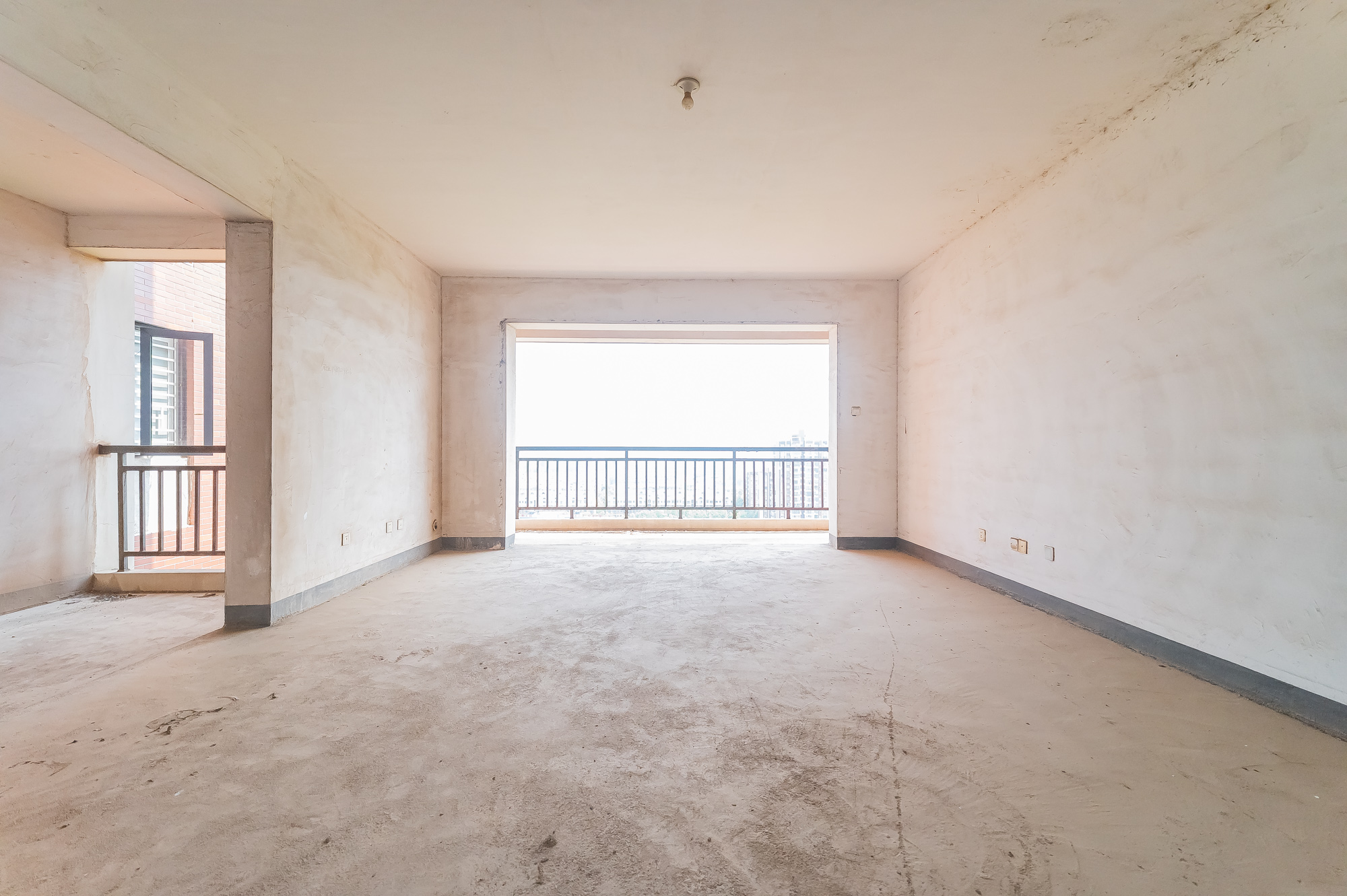 淞雅苑  4室2厅2卫    95.0万 淞雅苑  4室2厅2卫    95.0万客厅