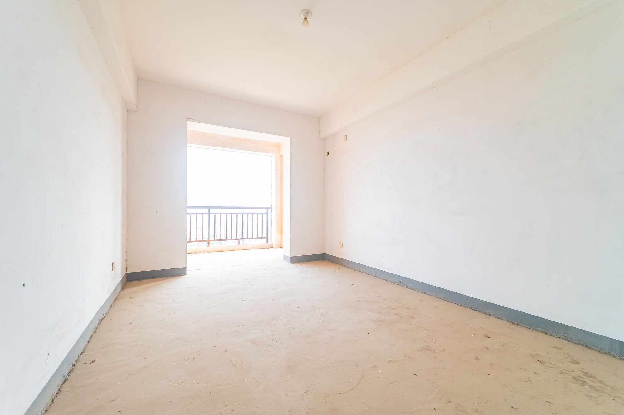 淞雅苑  4室2厅2卫    95.0万其他