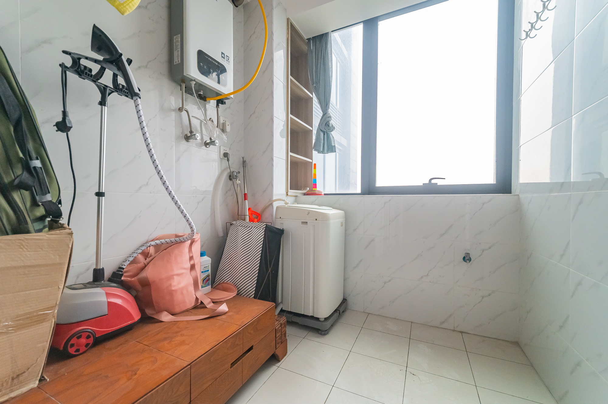 未来漫城  1室1厅1卫    38.0万 未来漫城  1室1厅1卫    38.0万阳台