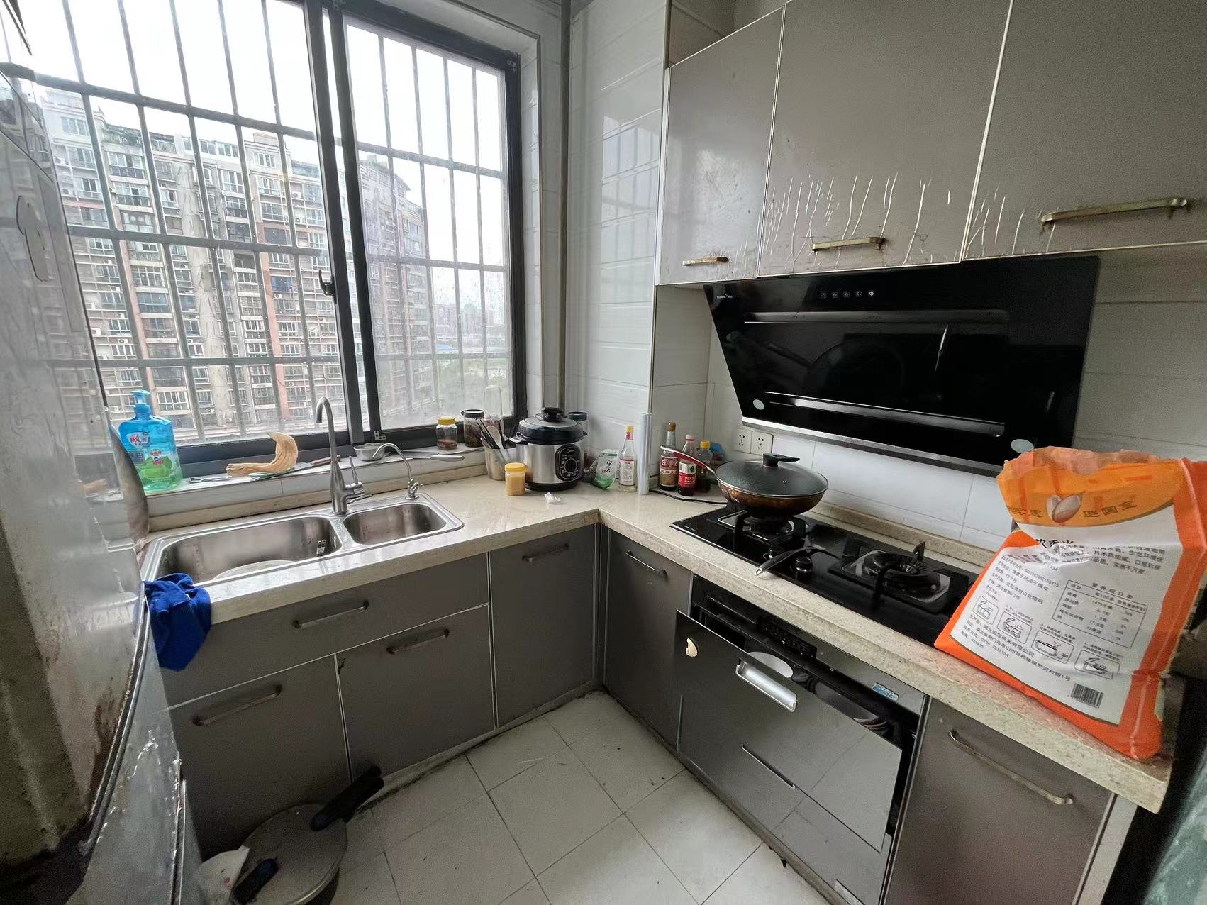 天泉一品  2室2厅1卫    42.8万 天泉一品  2室2厅1卫    42.8万室内图