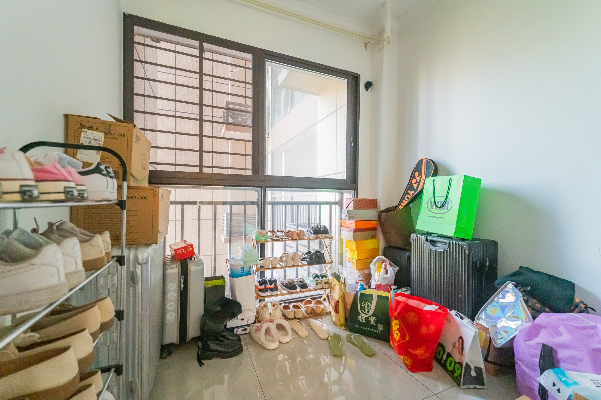 国泰九龙湾 3室2厅2卫 99.8万 国泰九龙湾 3室2厅2卫 99.8万卧室