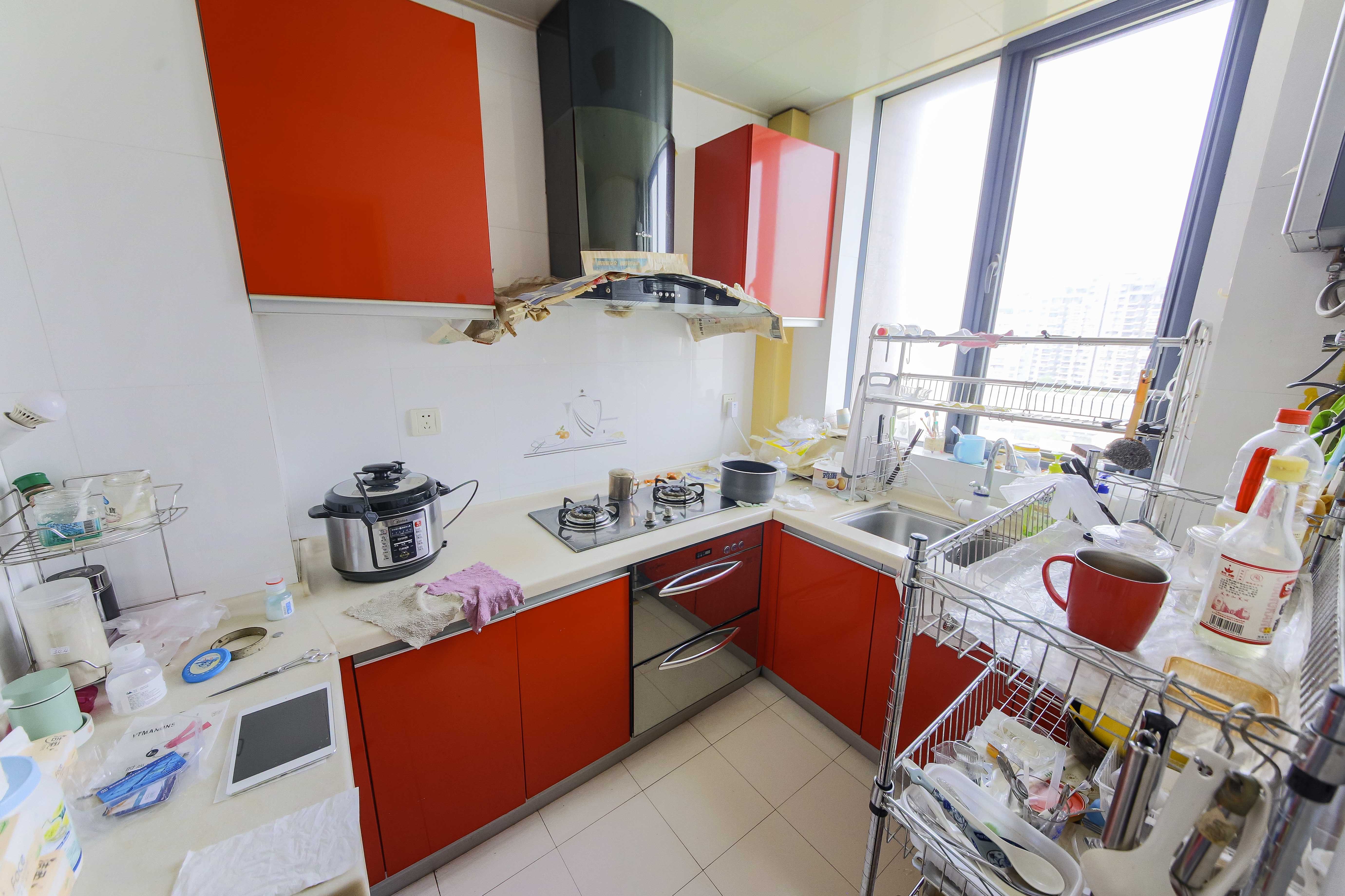 奥林匹克花园 3室2厅2卫 98.0万 奥林匹克花园 3室2厅2卫 98.0万厨房