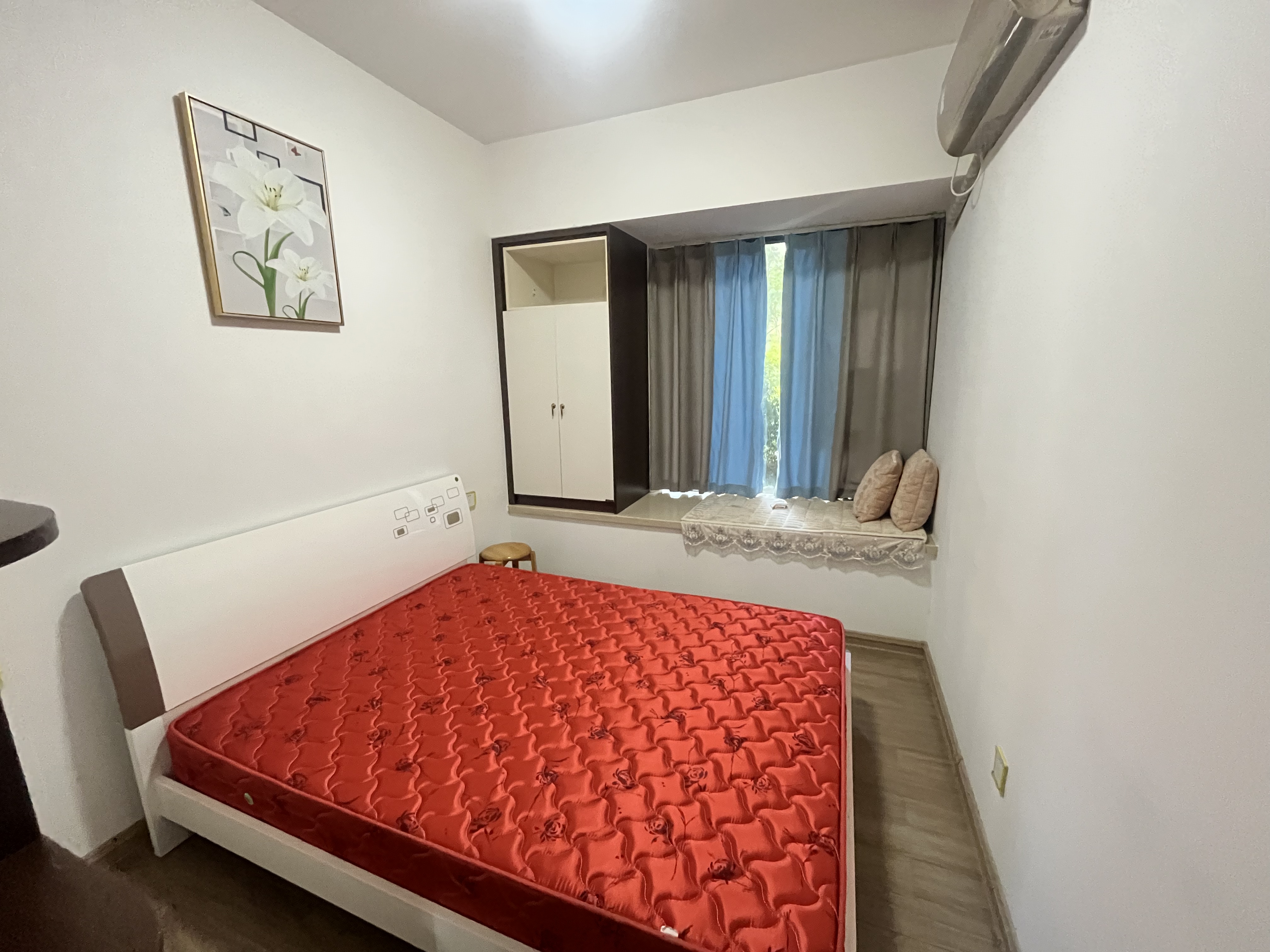 蓝溪谷 4室2厅2卫 80.0万 蓝溪谷 4室2厅2卫 80.0万室内图