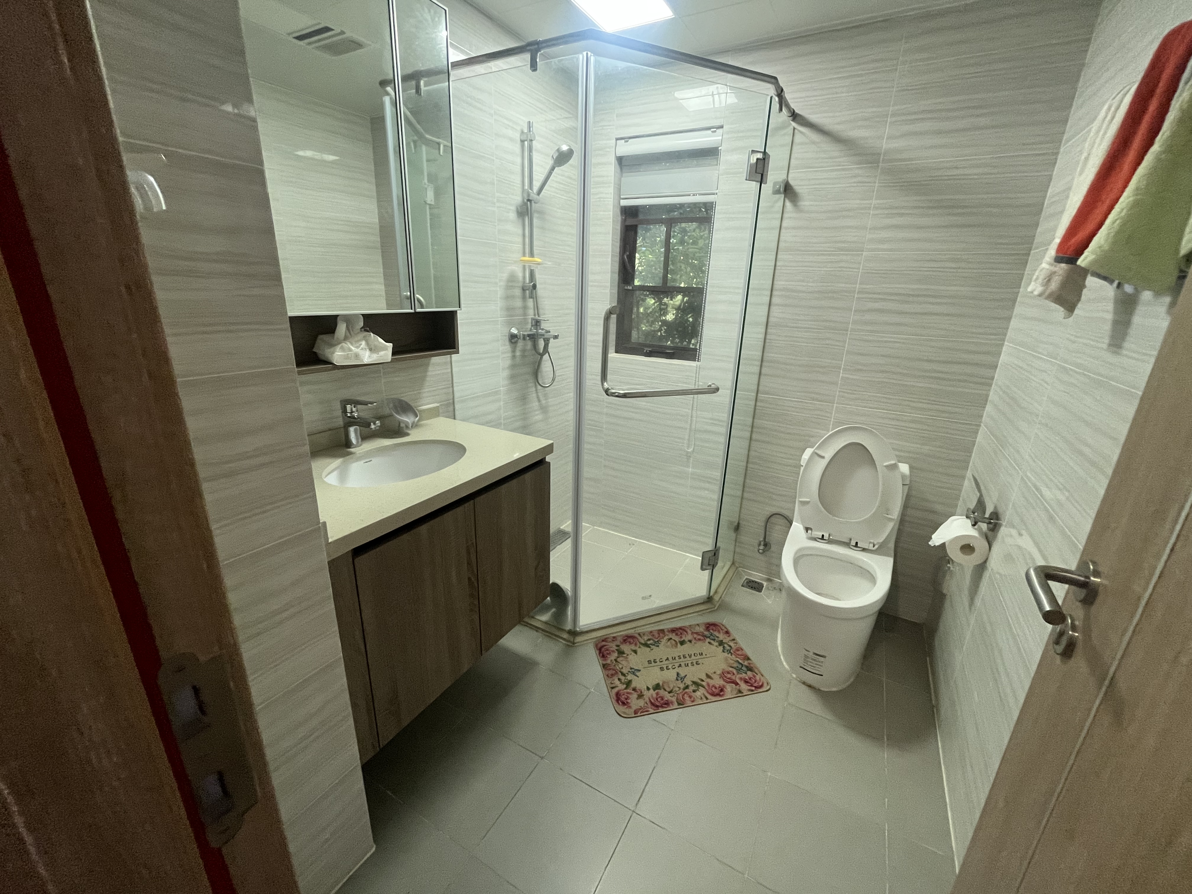 蓝溪谷 4室2厅2卫 80.0万 蓝溪谷 4室2厅2卫 80.0万室内图