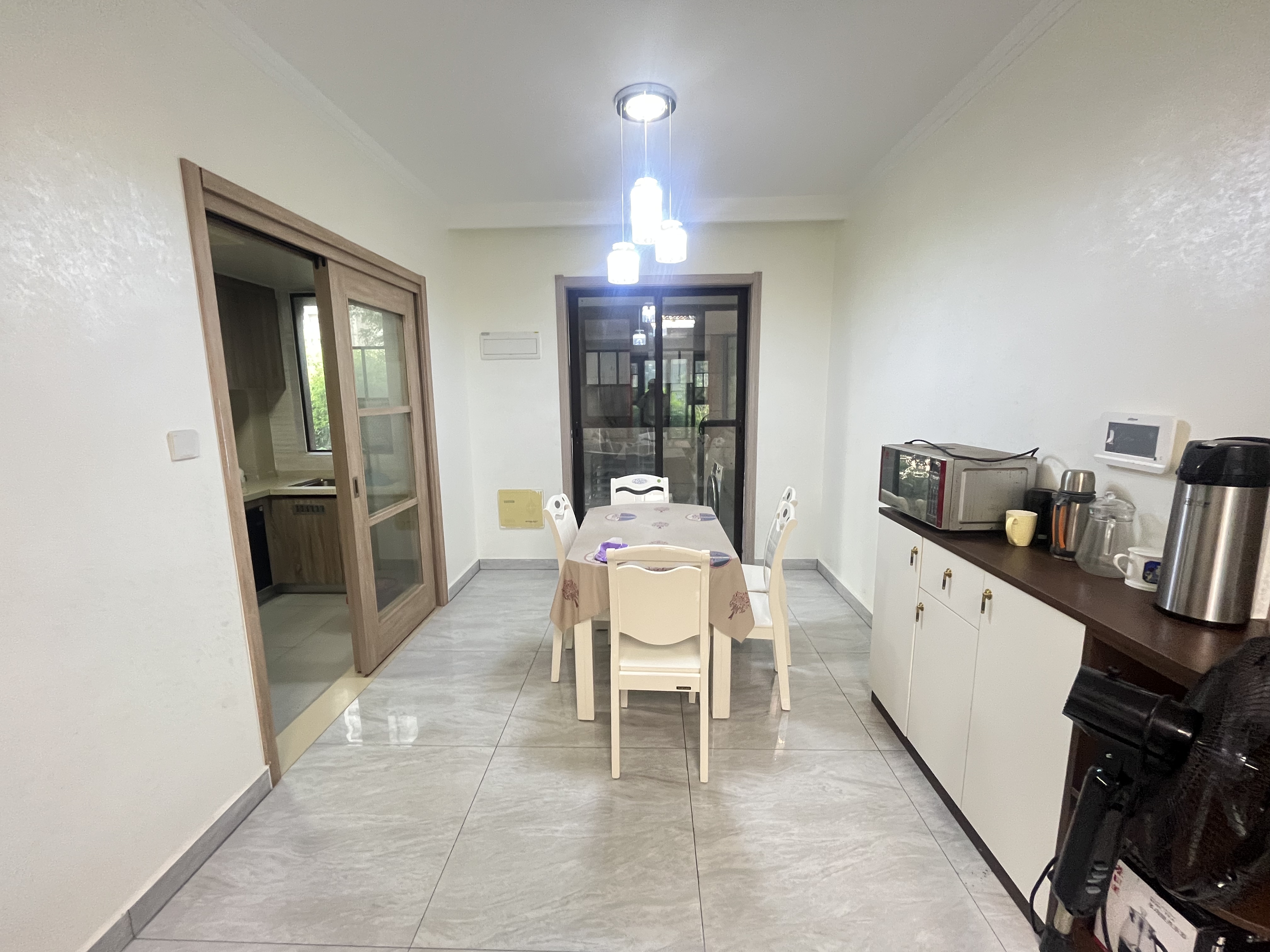 蓝溪谷 4室2厅2卫 80.0万 蓝溪谷 4室2厅2卫 80.0万室内图