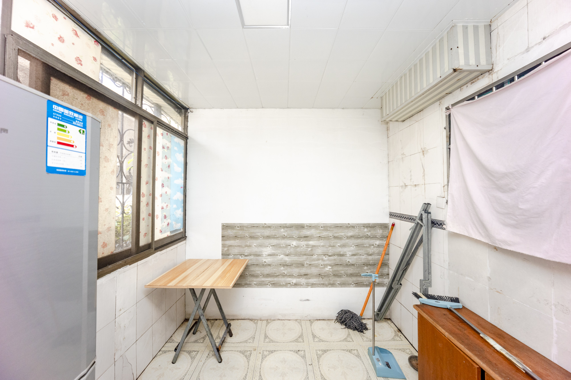 湖南第六工程有限公司机关小区（六公司机关大院）  3室2厅1卫   100.00万其他