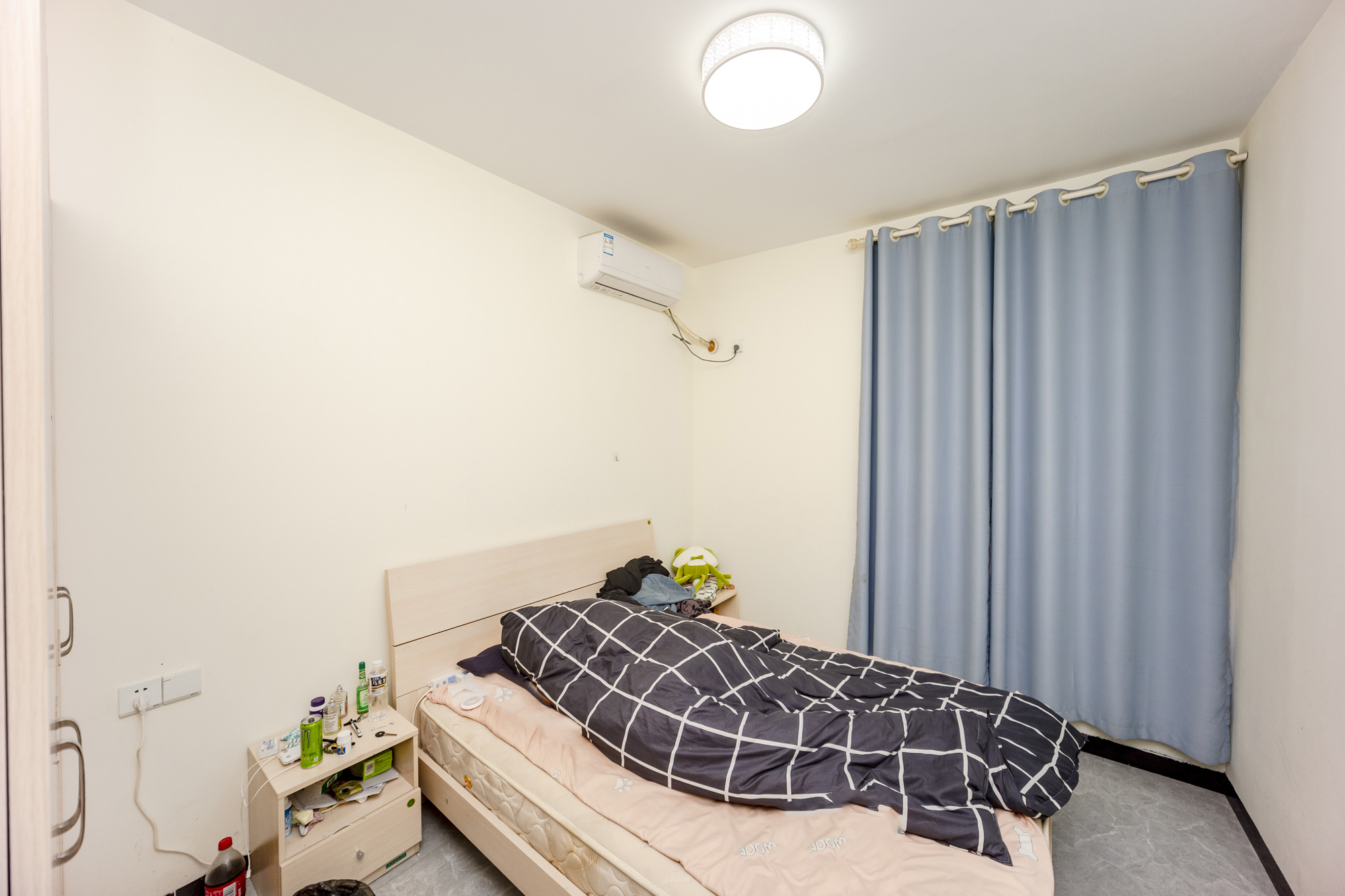 荣悦台 3室2厅2卫 153.0万 荣悦台 3室2厅2卫 153.0万卧室