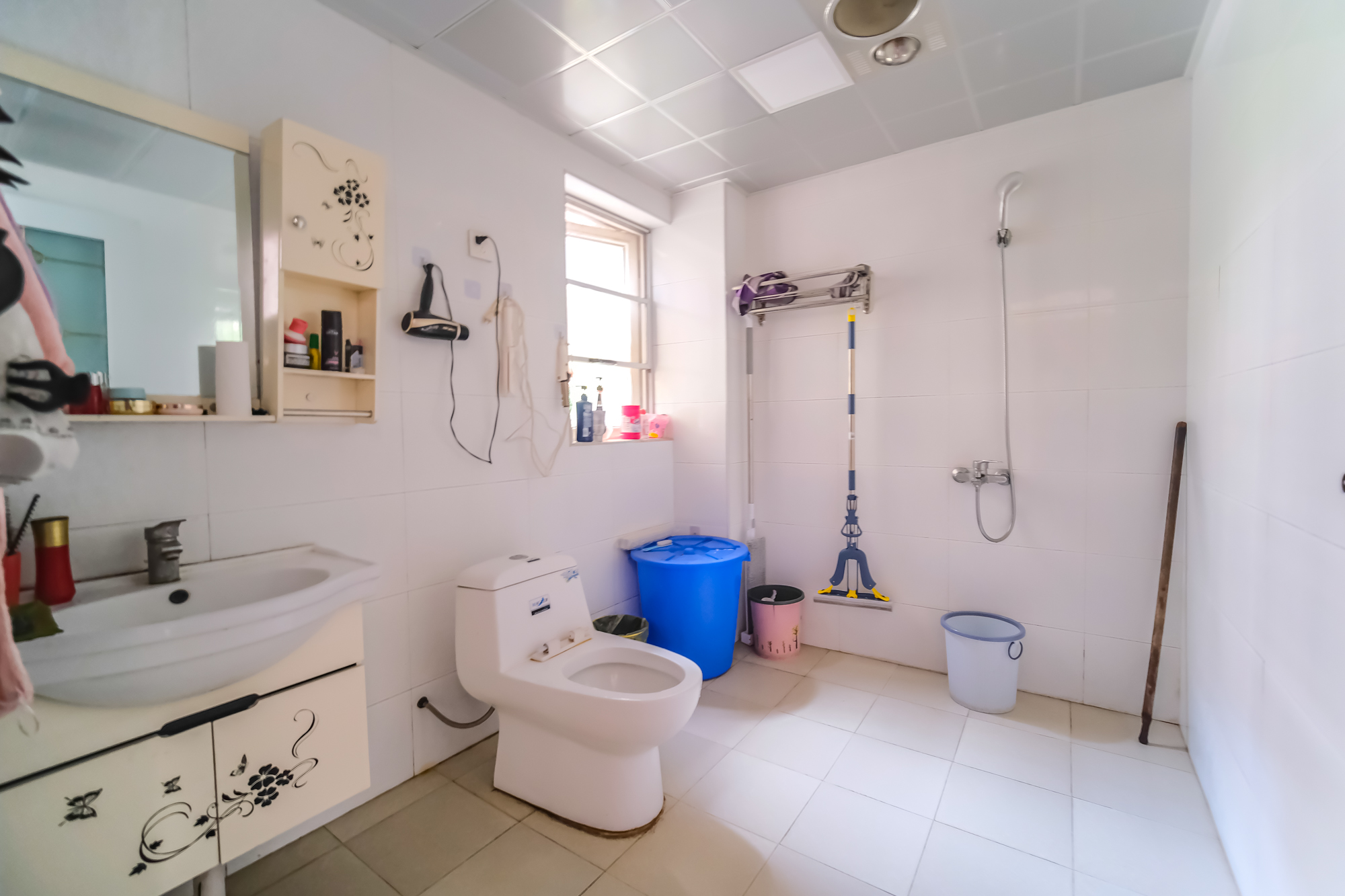 山水湾 3室2厅1卫 78.8万 山水湾 3室2厅1卫 78.8万卫生间