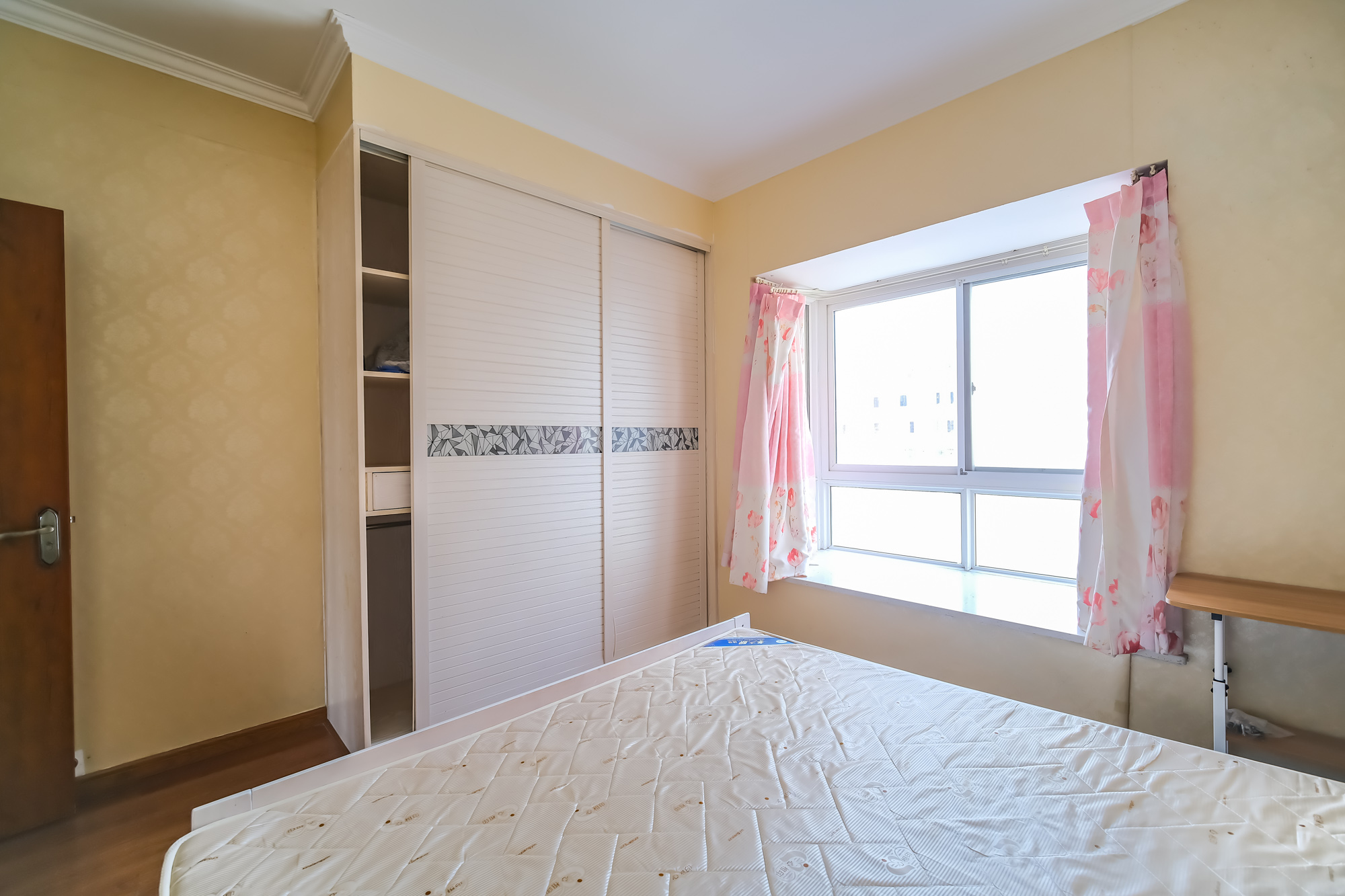 万丽景园 3室2厅1卫 65.0万 万丽景园 3室2厅1卫 65.0万卧室