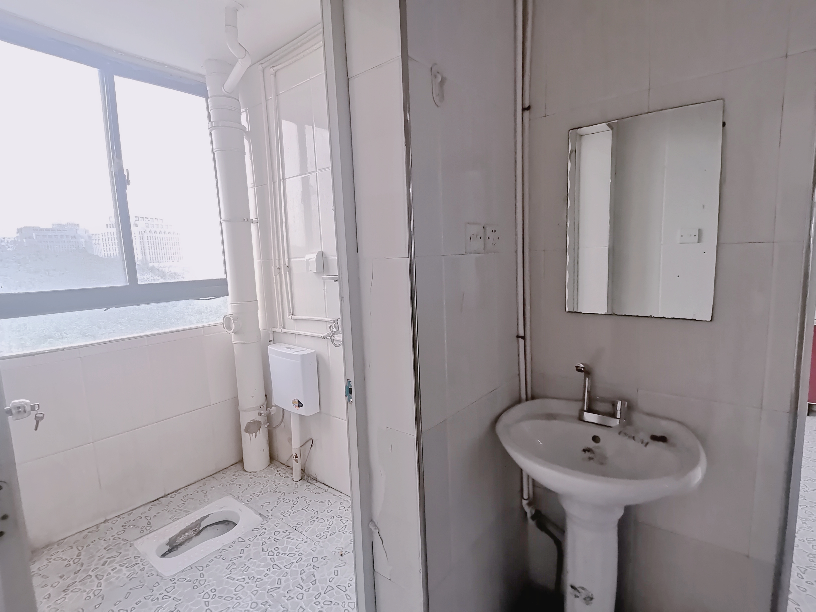 天台玉苑 3室2厅1卫 53.0万 天台玉苑 3室2厅1卫 53.0万室内图