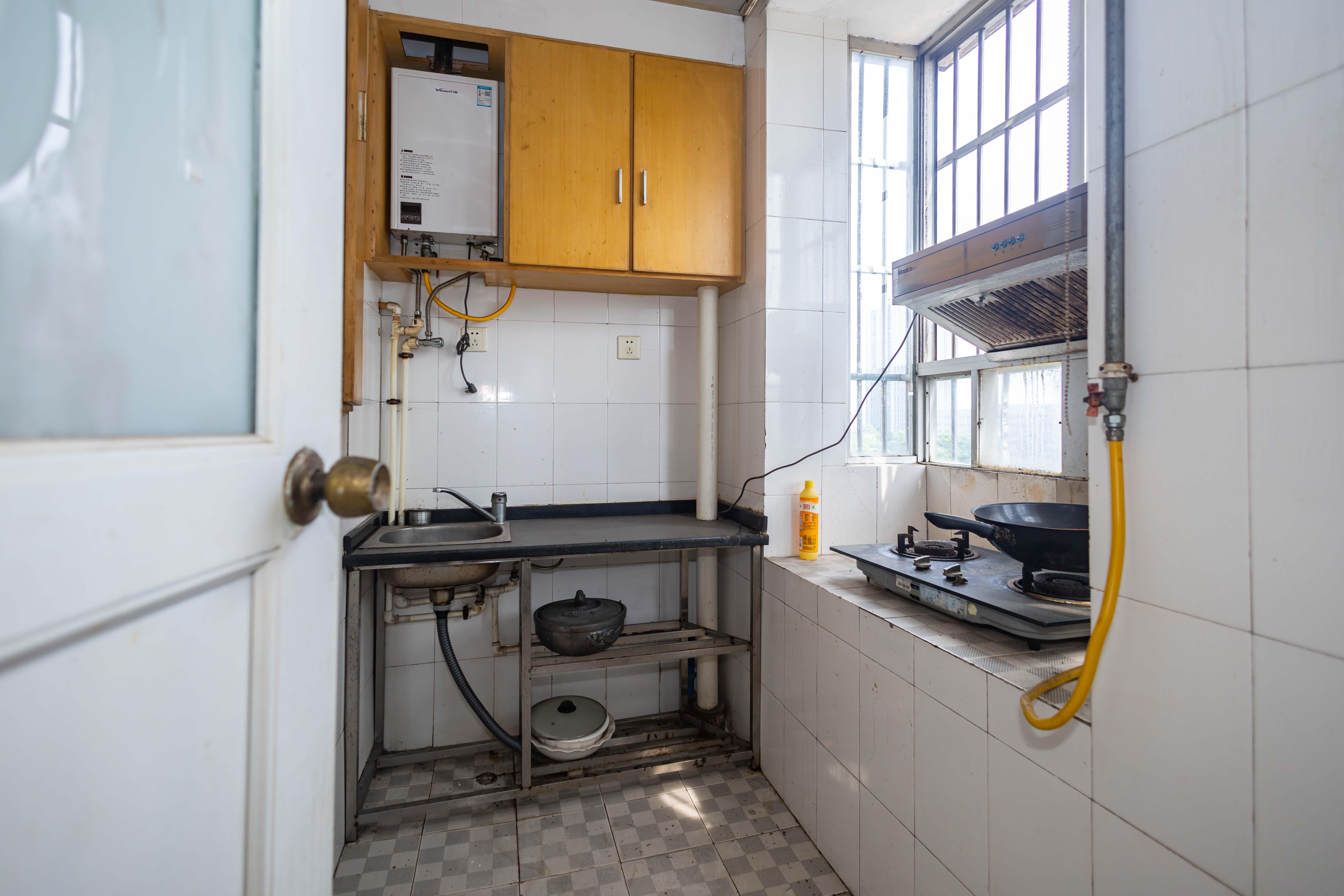 星沙商业步行街  2室2厅1卫    32.8万 星沙商业步行街  2室2厅1卫    32.8万厨房