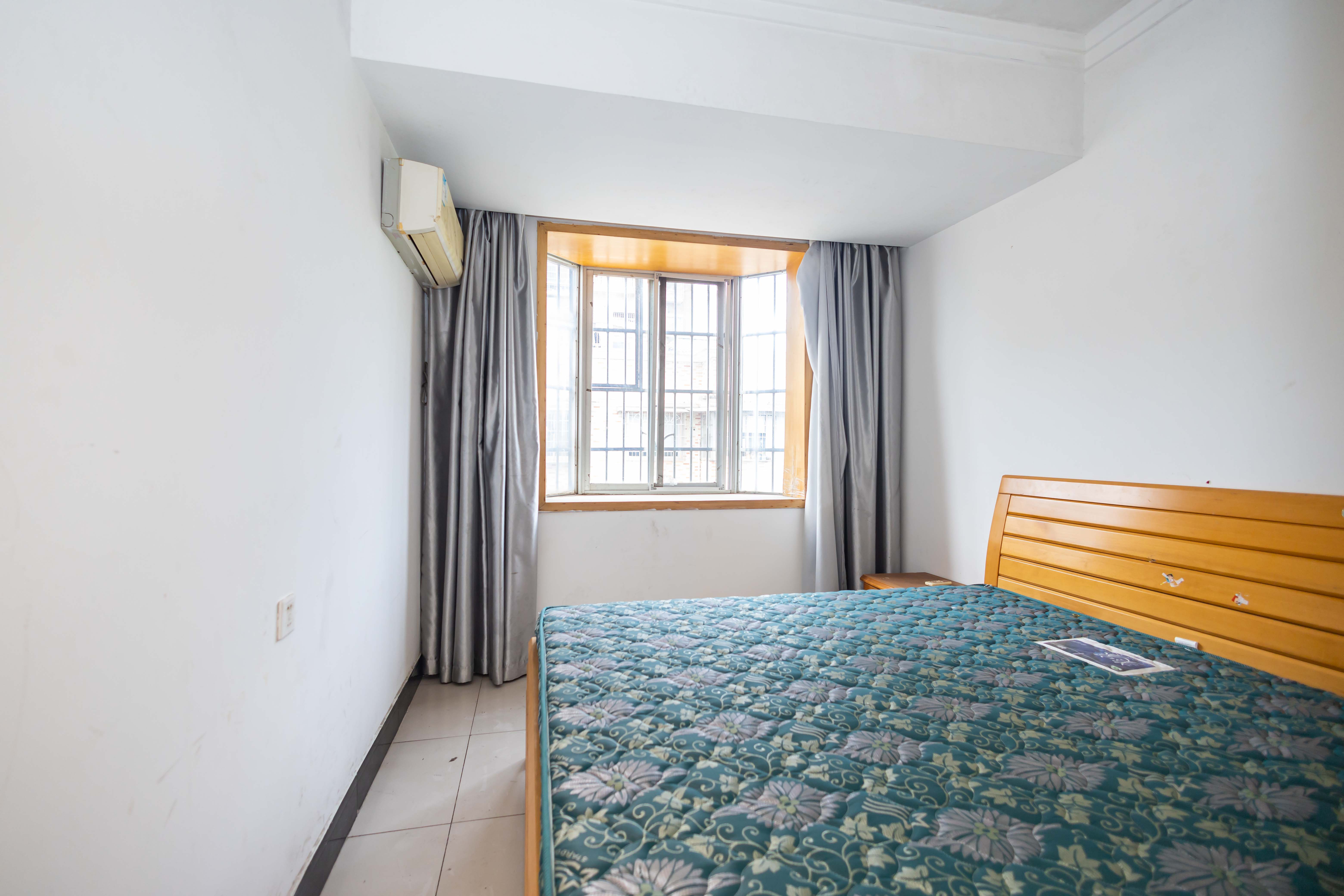 星沙商业步行街  2室2厅1卫    32.8万 星沙商业步行街  2室2厅1卫    32.8万卧室