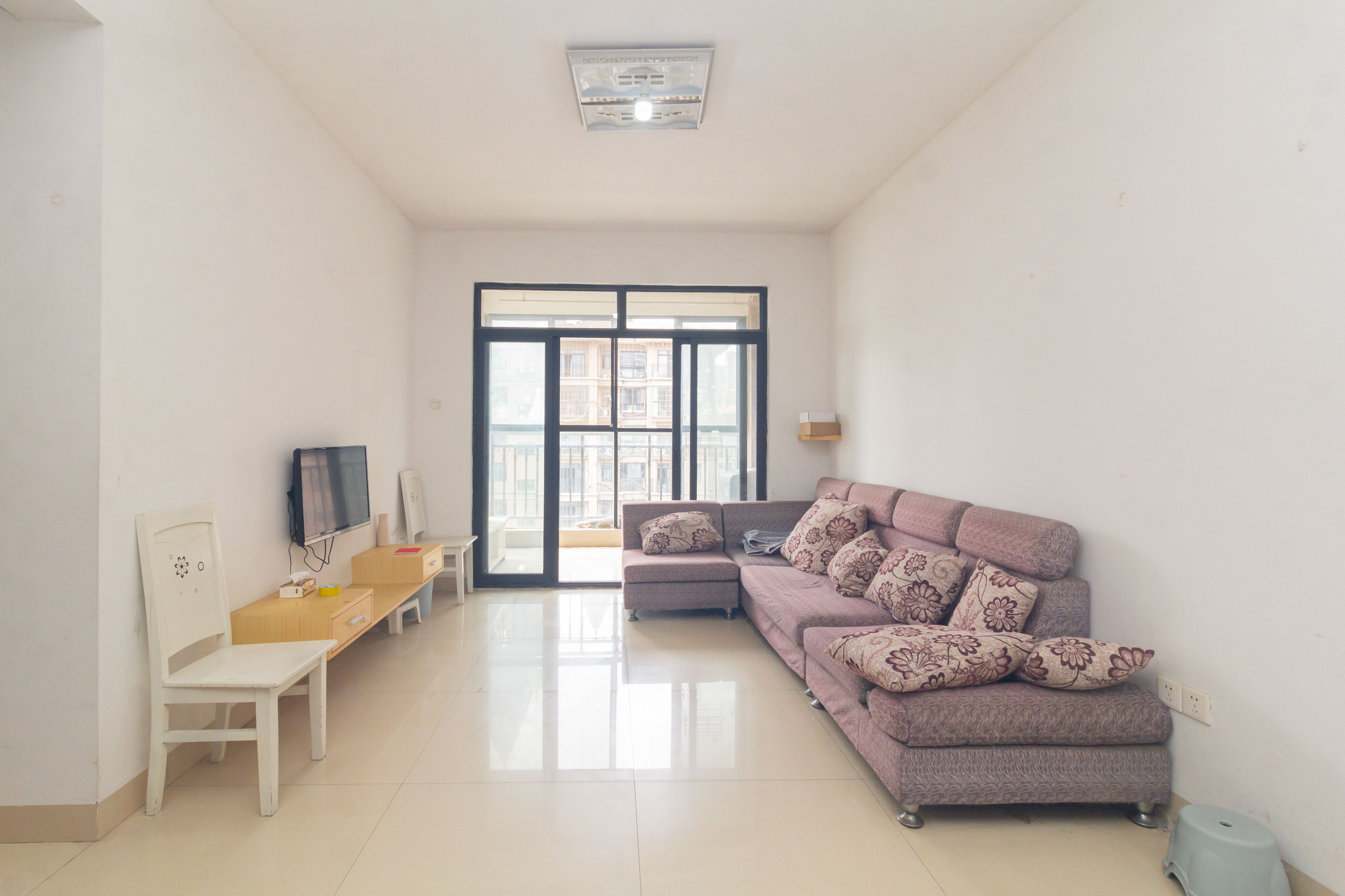 康桥长郡  2室2厅1卫    42.8万 康桥长郡  2室2厅1卫    42.8万客厅