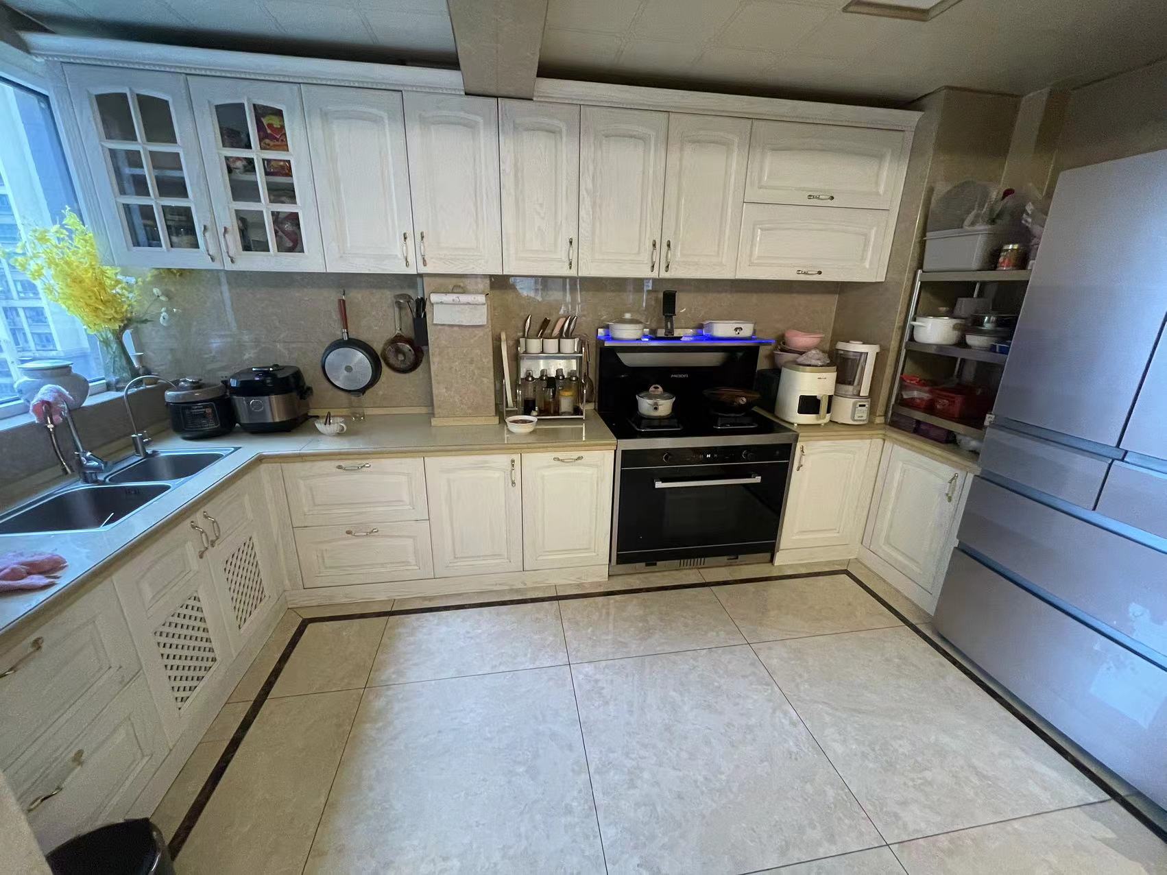 奥园广场 4室2厅1卫 112.0万 奥园广场 4室2厅1卫 112.0万室内图