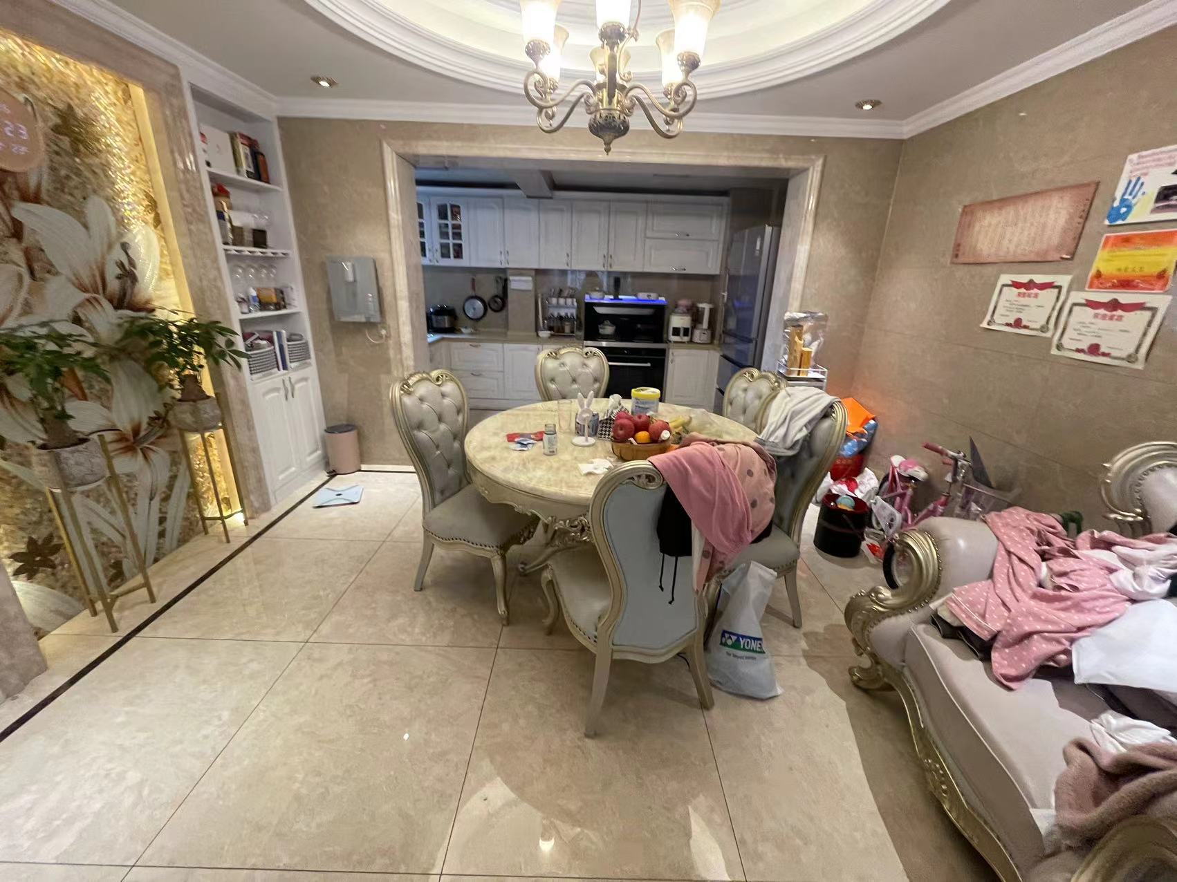 奥园广场 4室2厅1卫 112.0万 奥园广场 4室2厅1卫 112.0万室内图