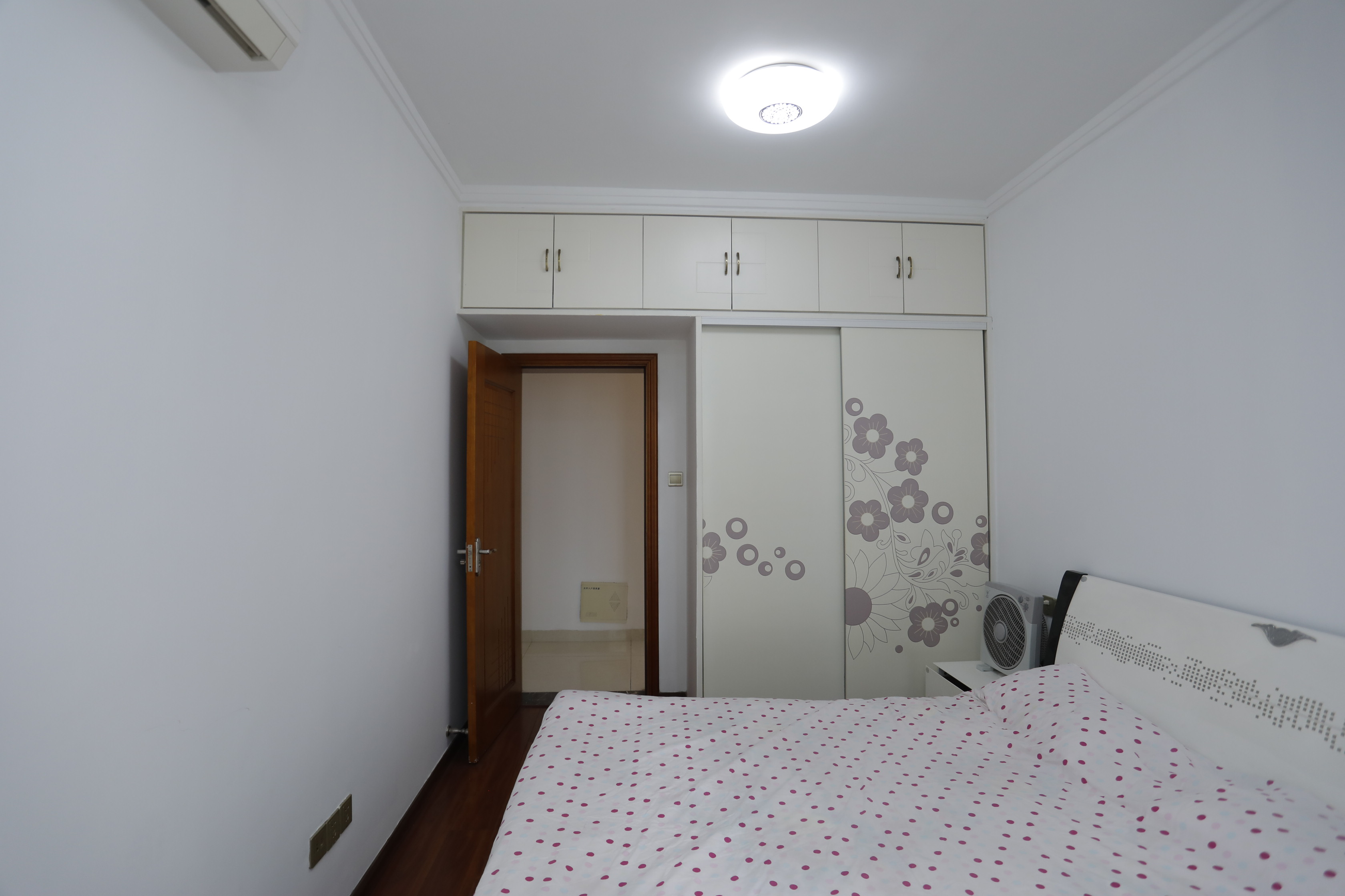 春天国际  3室2厅2卫   83.80万室内图