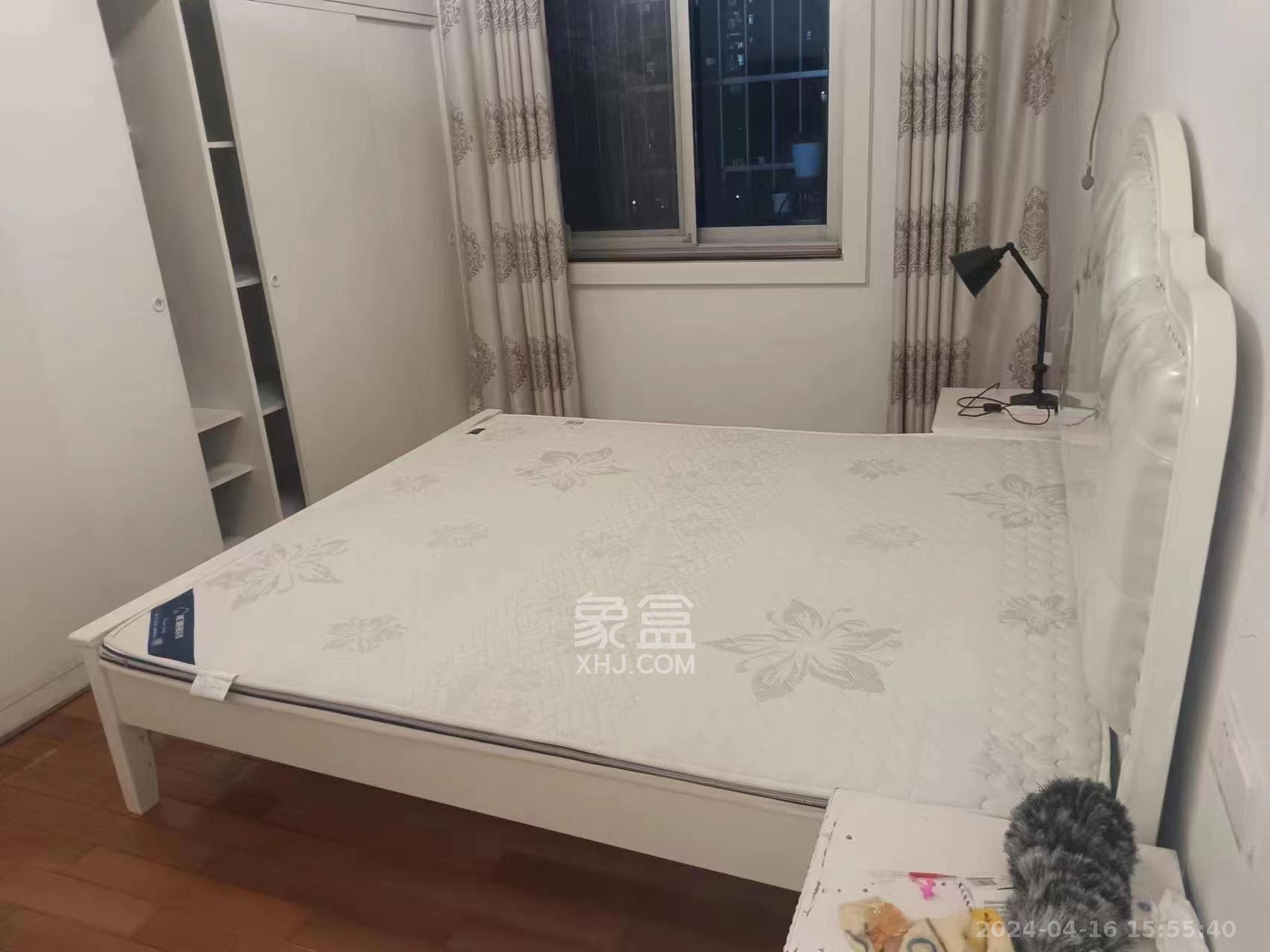 泰时花园  3室2厅2卫   2500.00元/月室内图