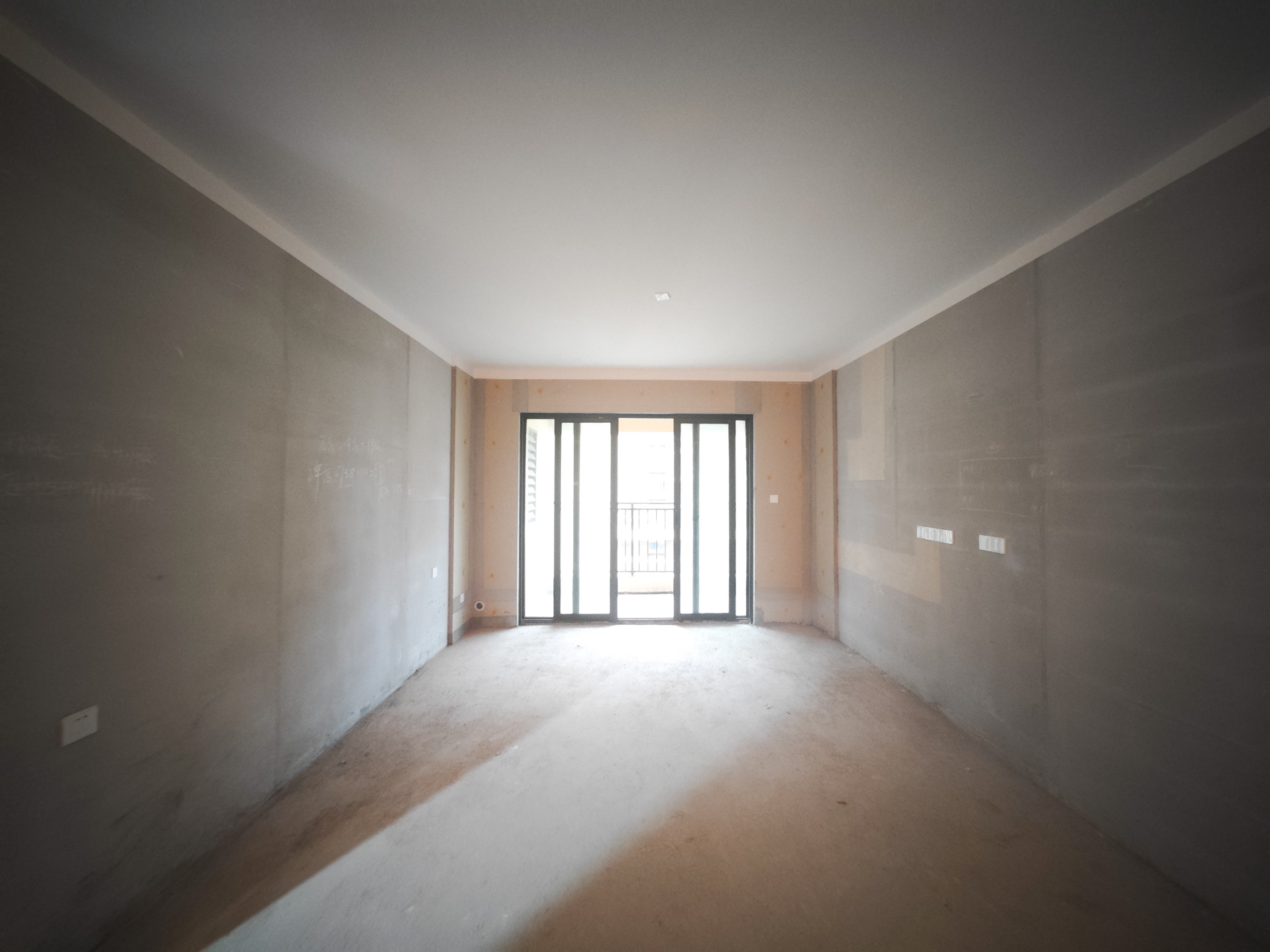 保利城(中航城国际社区、郡原美村) 4室2厅2卫 108.0万 保利城(中航城国际社区、郡原美村) 4室2厅2卫 108.0万客厅