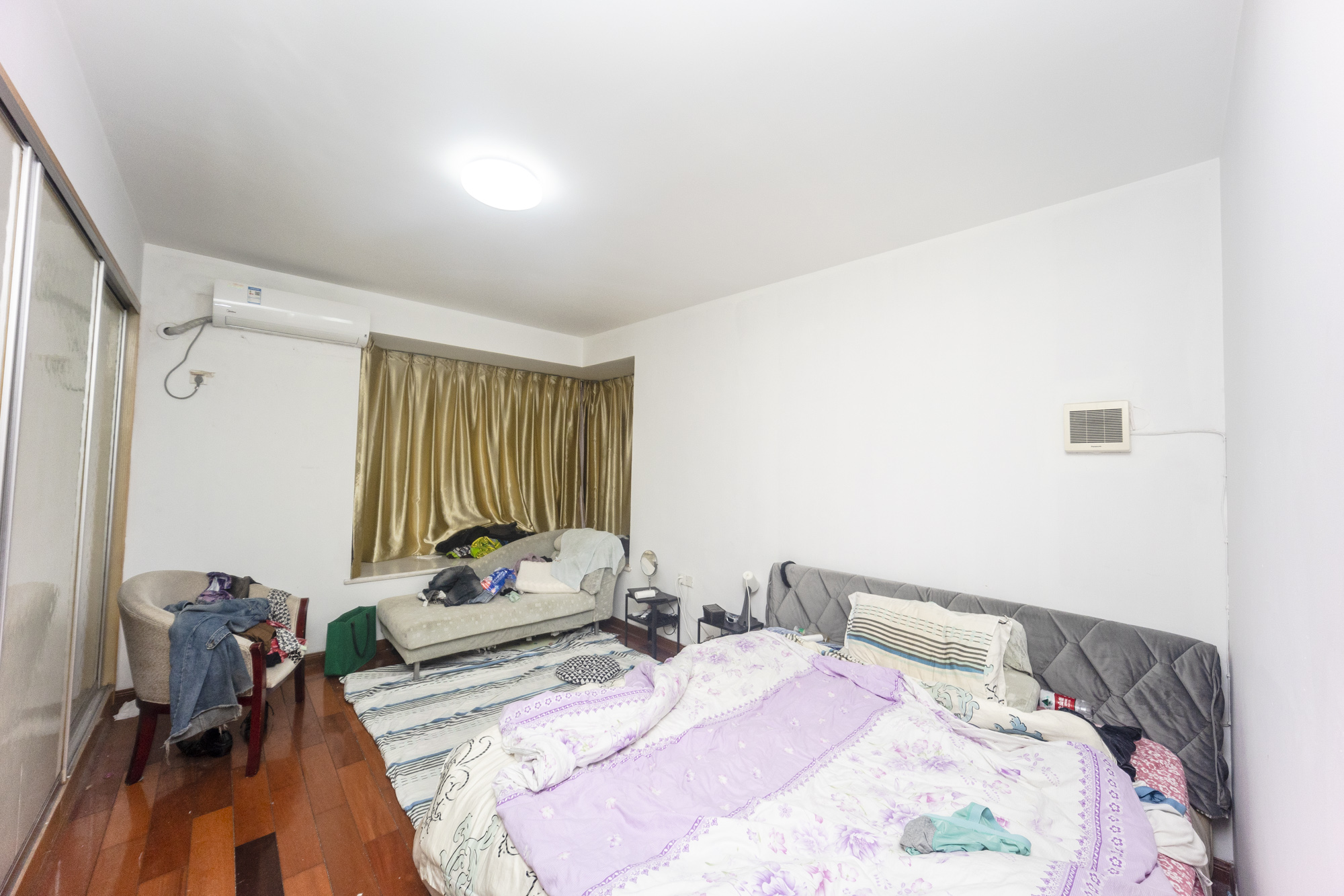 迴龙公寓(回龙公寓) 3室2厅1卫 181.0万 迴龙公寓(回龙公寓) 3室2厅1卫 181.0万卧室