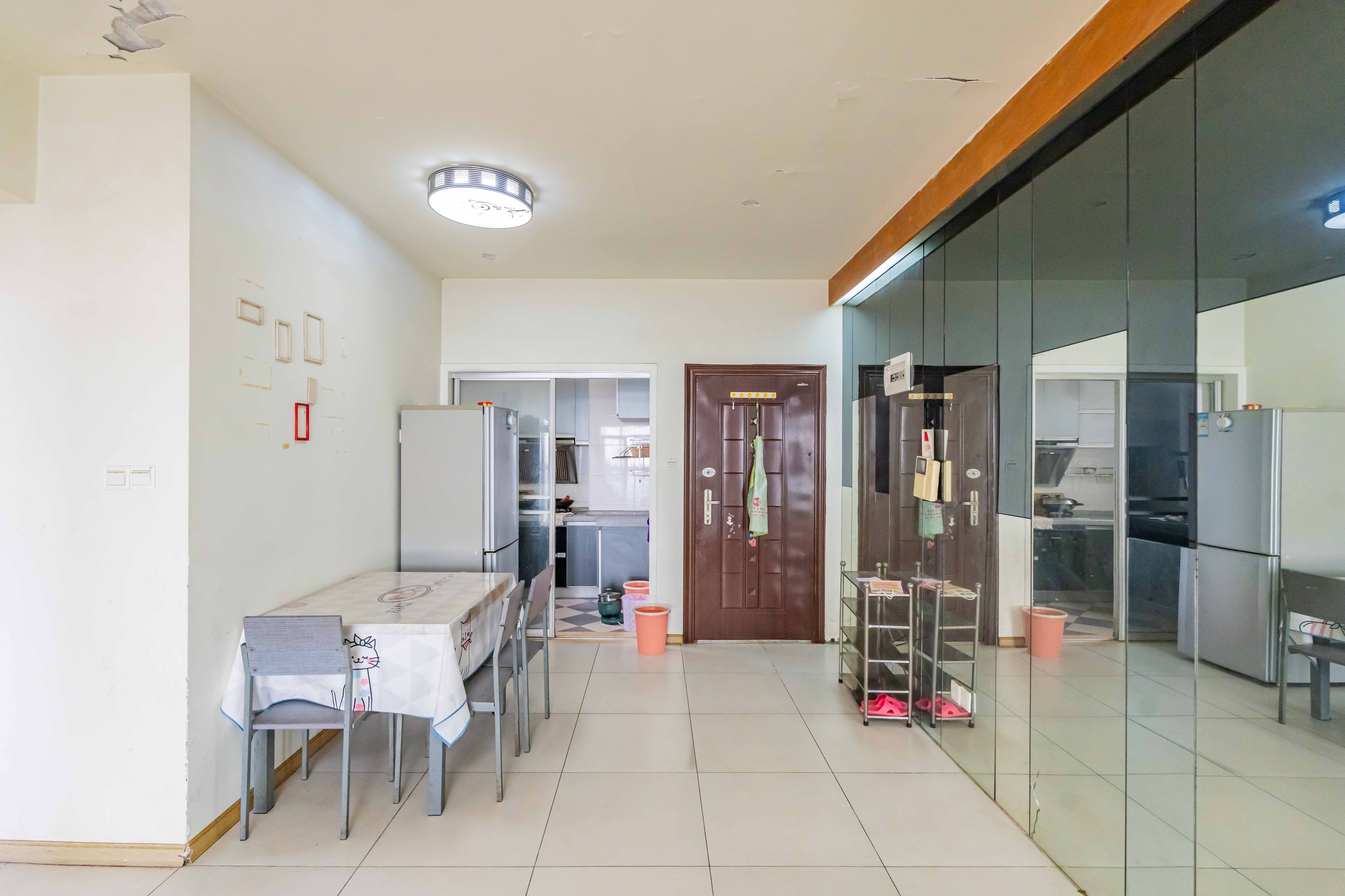 紫晶城 2室2厅1卫 51.5万 紫晶城 2室2厅1卫 51.5万客厅