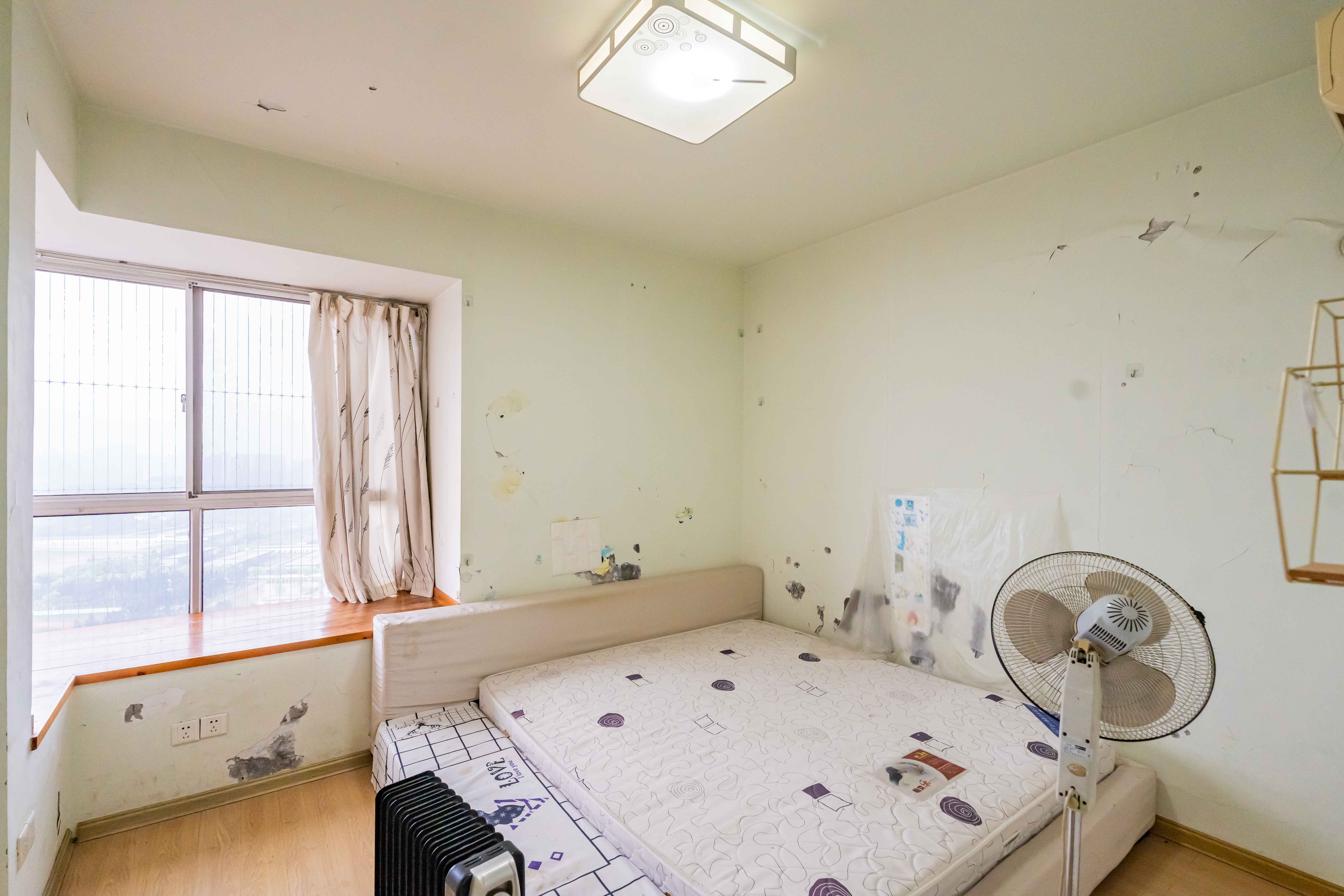 紫晶城 2室2厅1卫 51.5万 紫晶城 2室2厅1卫 51.5万卧室