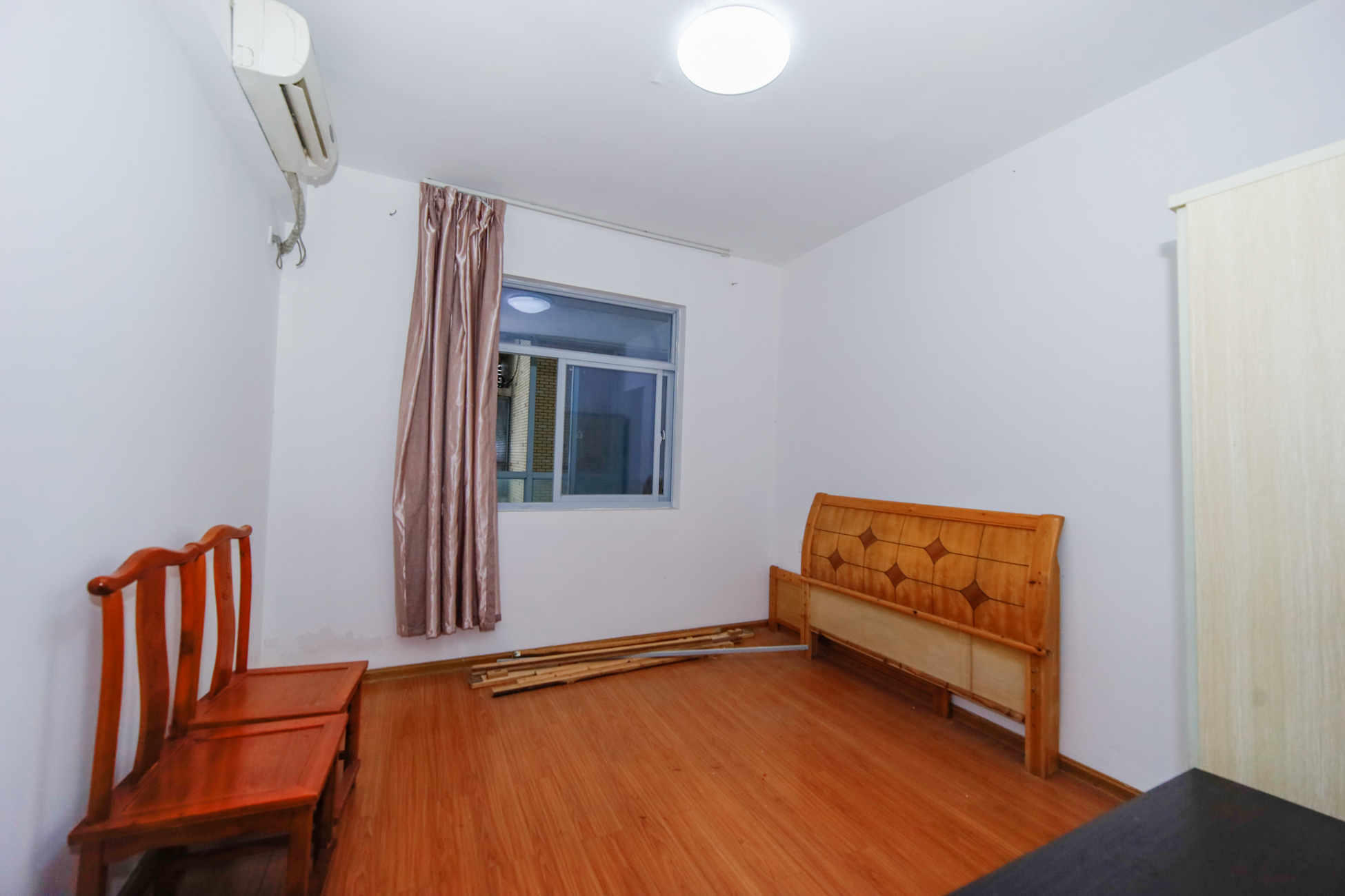 天天向上 3室2厅1卫 99.8万 天天向上 3室2厅1卫 99.8万卧室