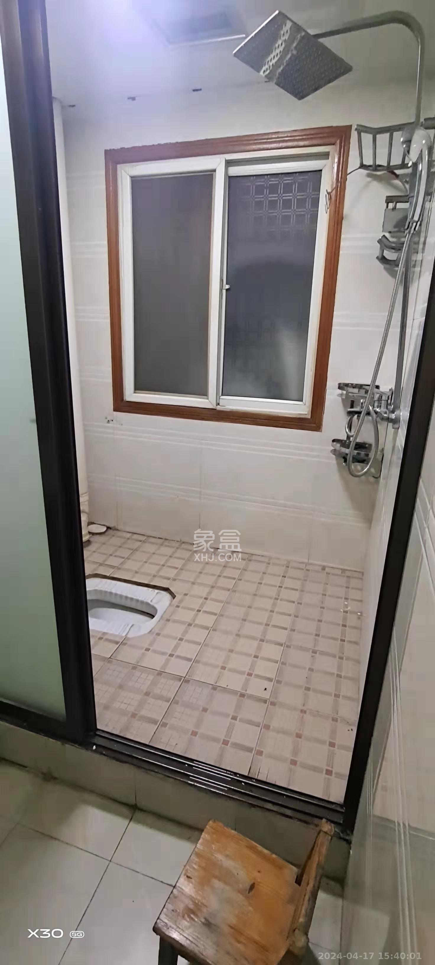 高桥火焰市场  3室2厅1卫   1800.00元/月室内图