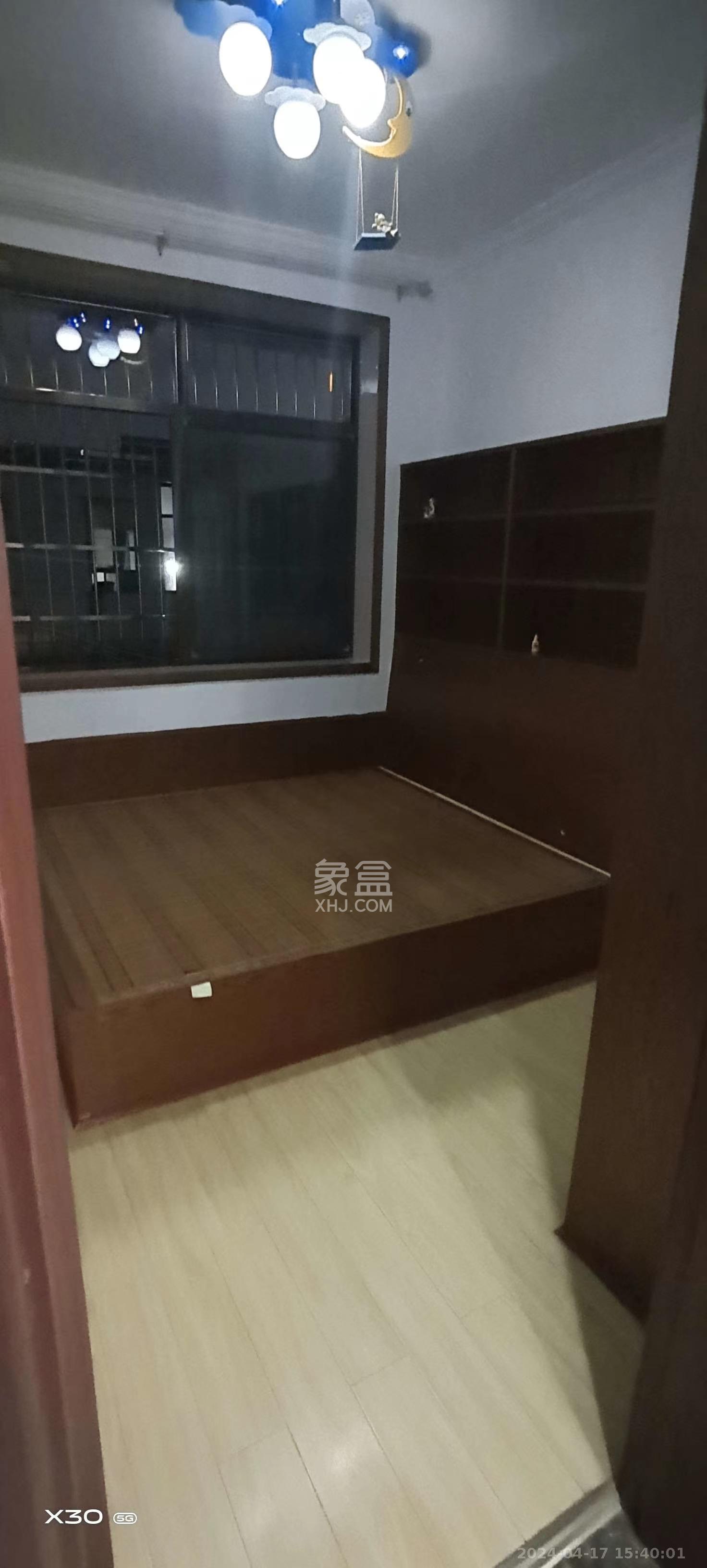 高桥火焰市场  3室2厅1卫   1800.00元/月室内图