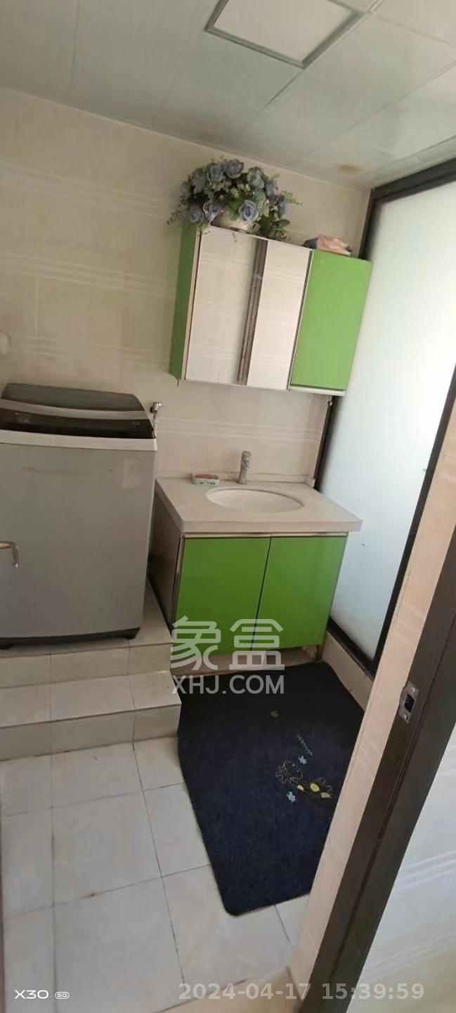 高桥火焰市场  3室2厅1卫   1800.00元/月室内图