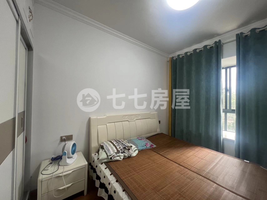 东城壹品  3室2厅2卫   72.80万室内图